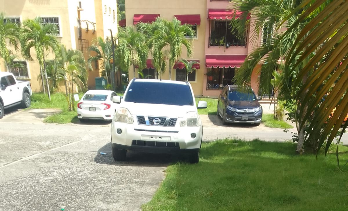 apartamentos - Residencial seguro,tranquilo y bien limpio 0