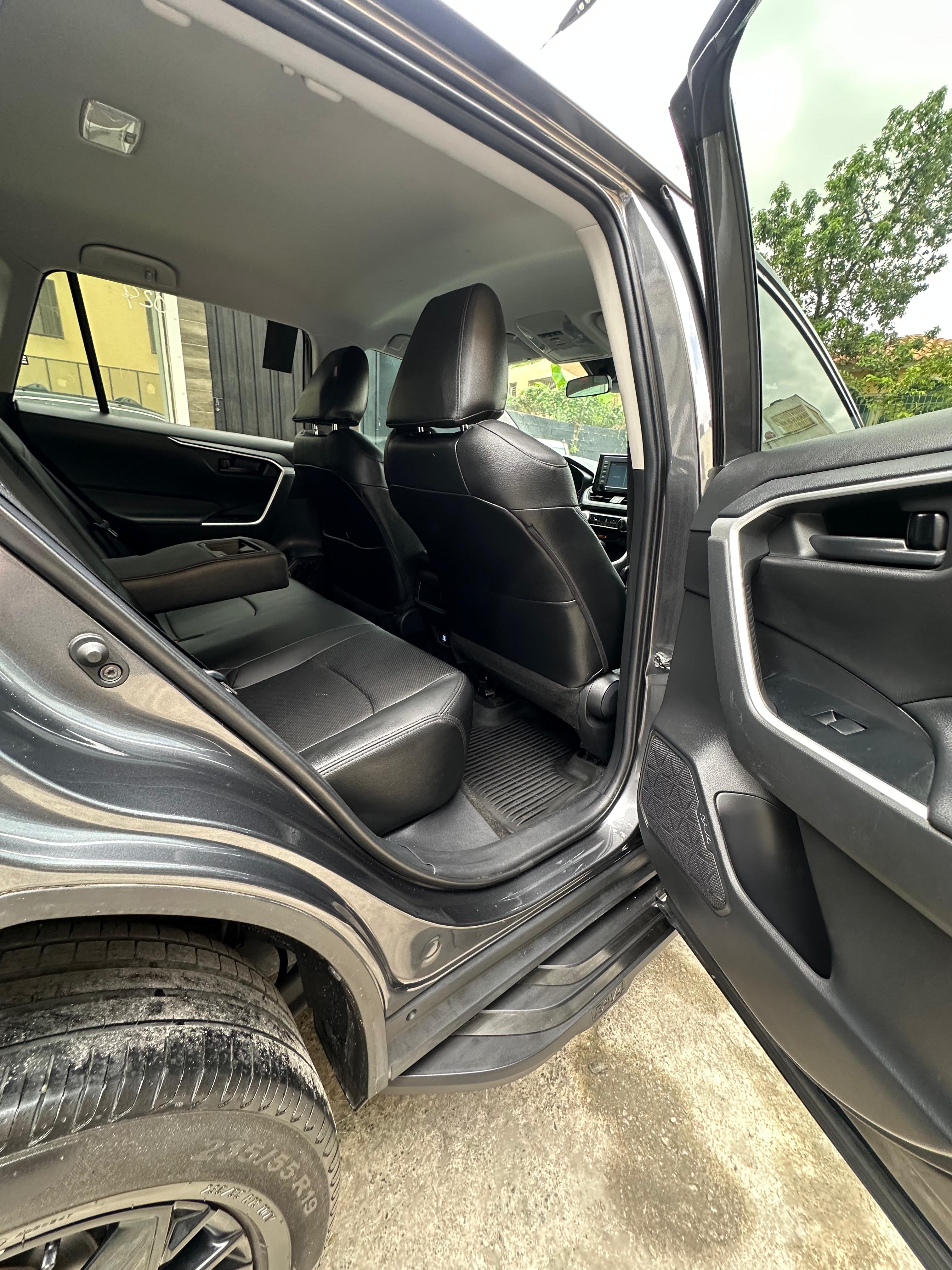 jeepetas y camionetas - SE VENDE TOYOTA RAV4 2021 LE recien importada🇺🇸 7