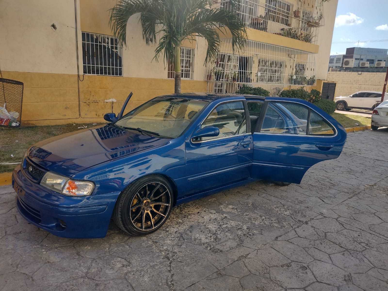 carros - Vehículo en buena condición  5