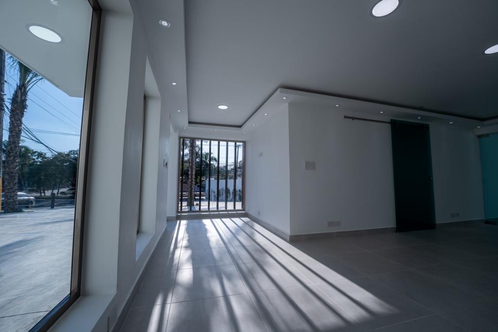 oficinas y locales comerciales - oportunidad local en venta en una de las zonas de más crecimiento comercial   2