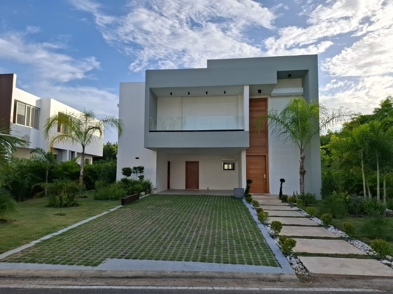 casas vacacionales y villas - Venta de Villa en Playa Nueva Romana  4