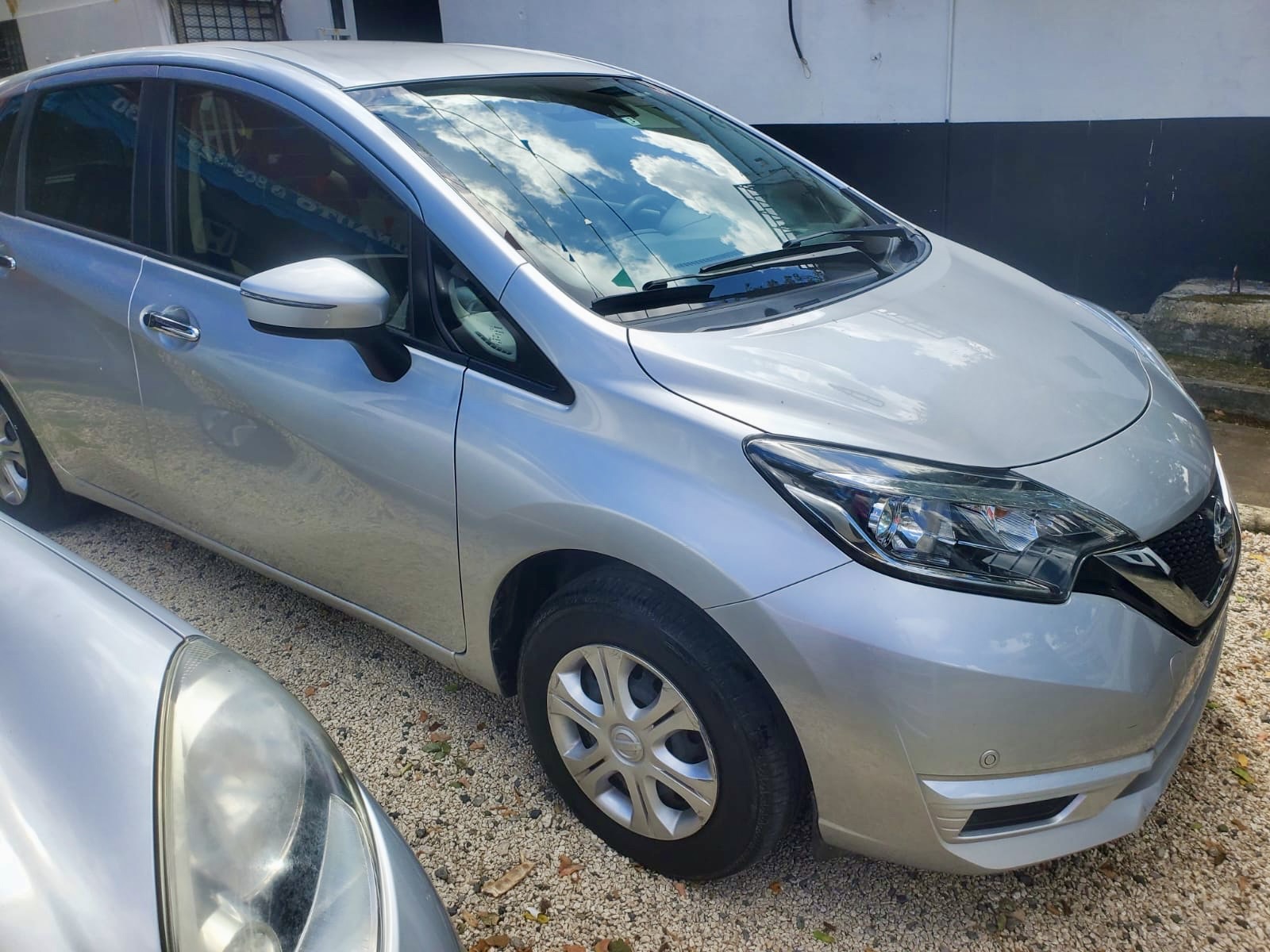 carros - Vendo Nissan Note - 2019 5