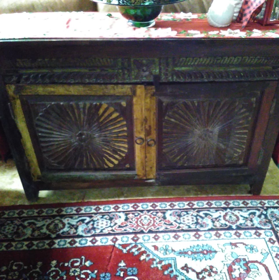 muebles y colchones - repisa rústica de la India.