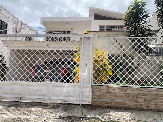 casas - Propiedad comercial en venta  1