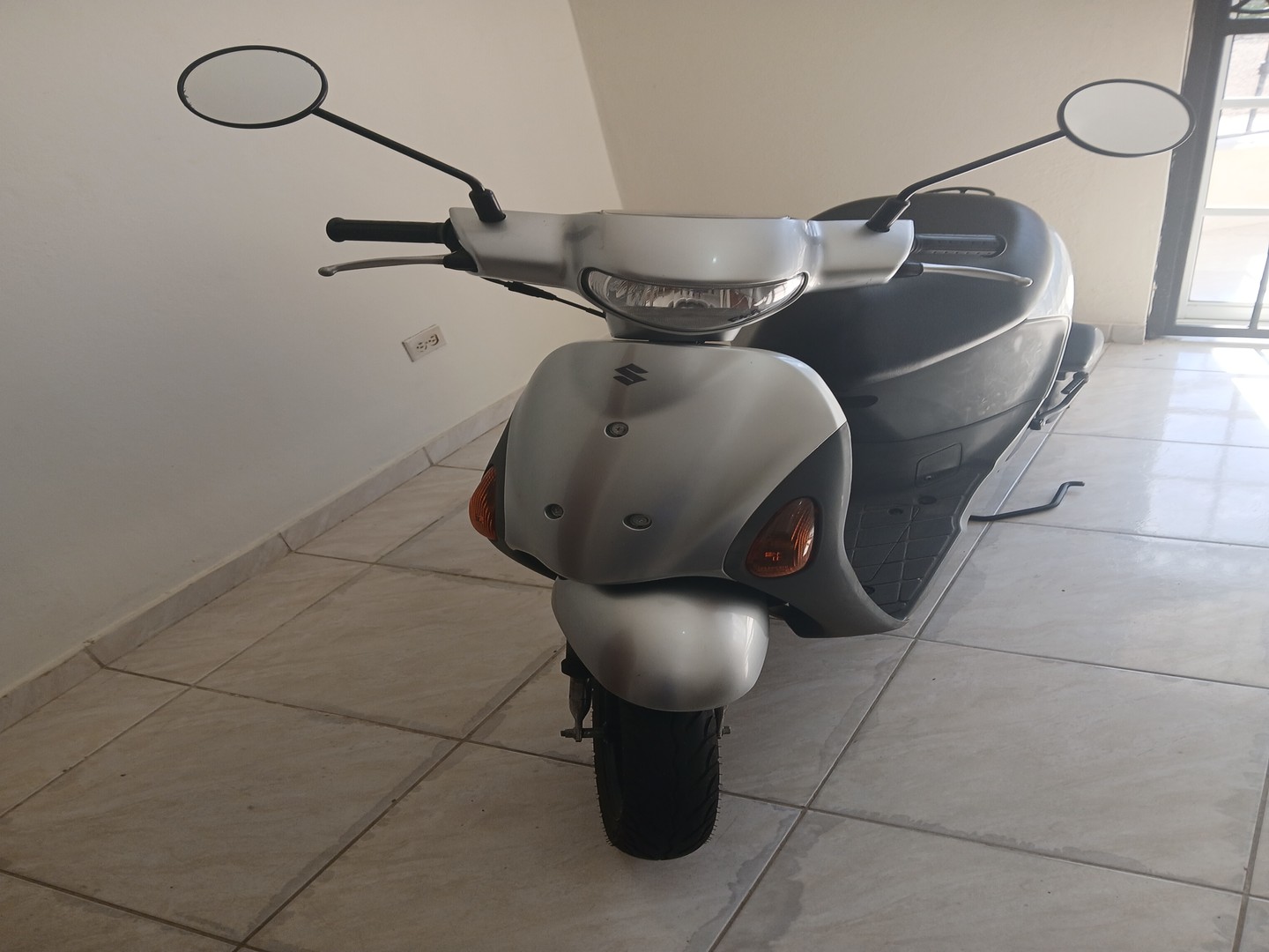 motores y pasolas - Pasola Suzuki Let's 4 Color Gris De 4 Tiempo. 0