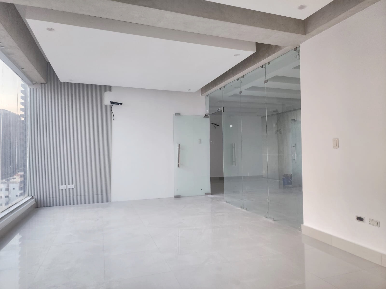 oficinas y locales comerciales - Local céntrico en Bella vista  6