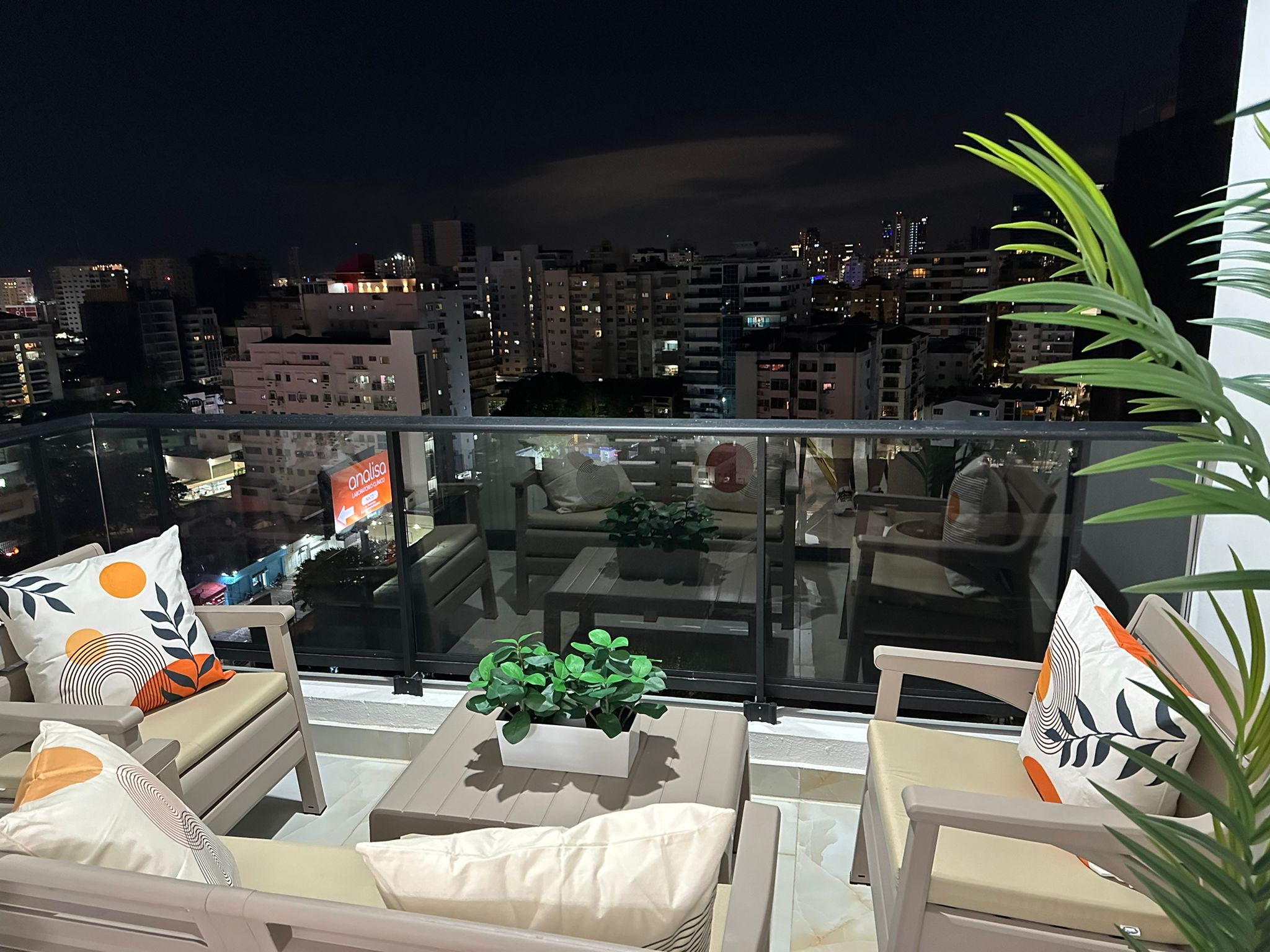 apartamentos - Se Renta En Naco Apartamento Amueblado Sin Interme 3