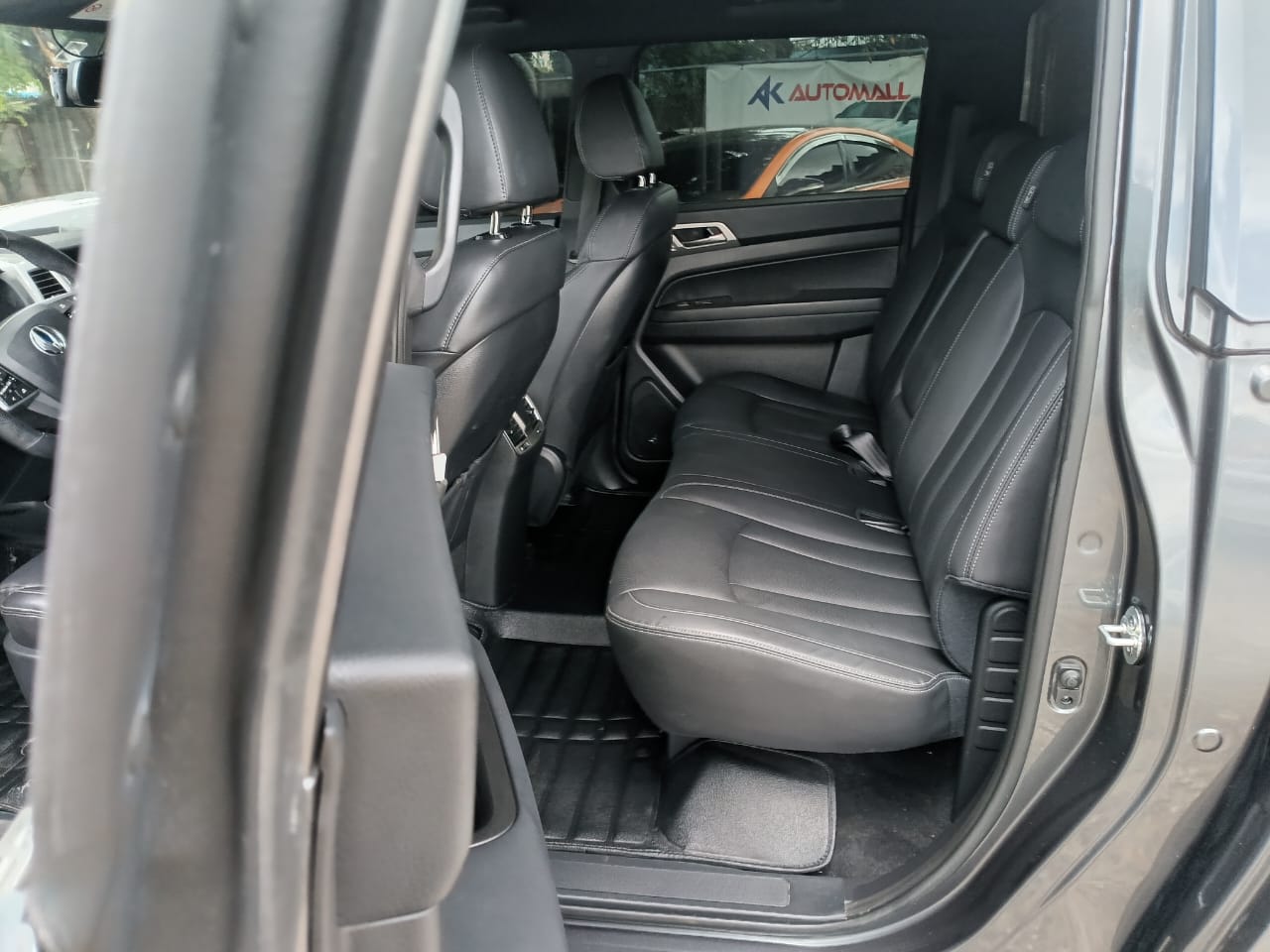 jeepetas y camionetas - KGM REXTON 2019 GRIS OSCURO DIESEL 9