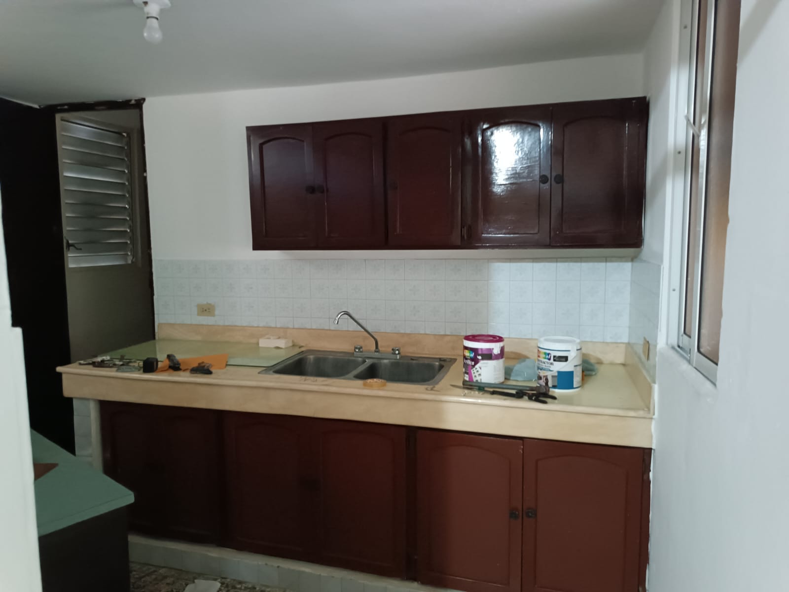 apartamentos - Se alquila apartamento para local comercial 2da 1