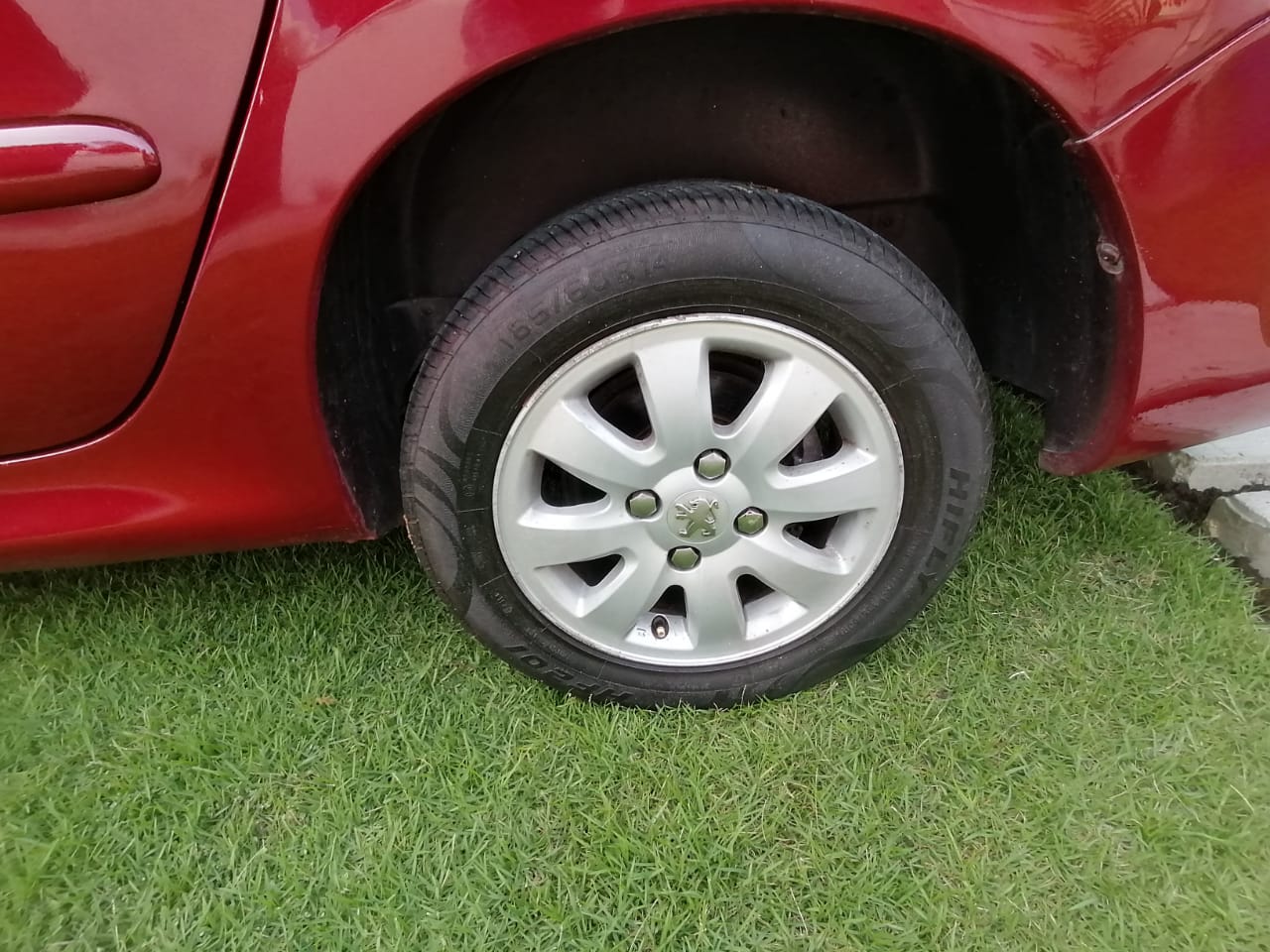 carros - Peugeot 207 2009 1