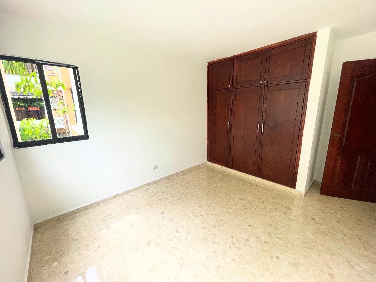 apartamentos - Alquiler en Los Cacicazgos – Zona exclusiva, residencial cerrado y seguro.  8