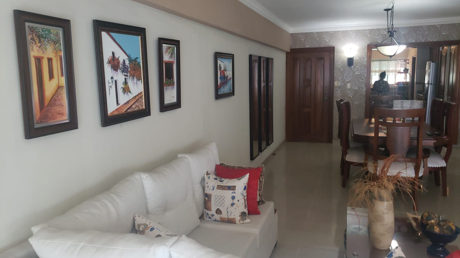 casas - Vendo casa de esquina en el sector el Rosmil 6