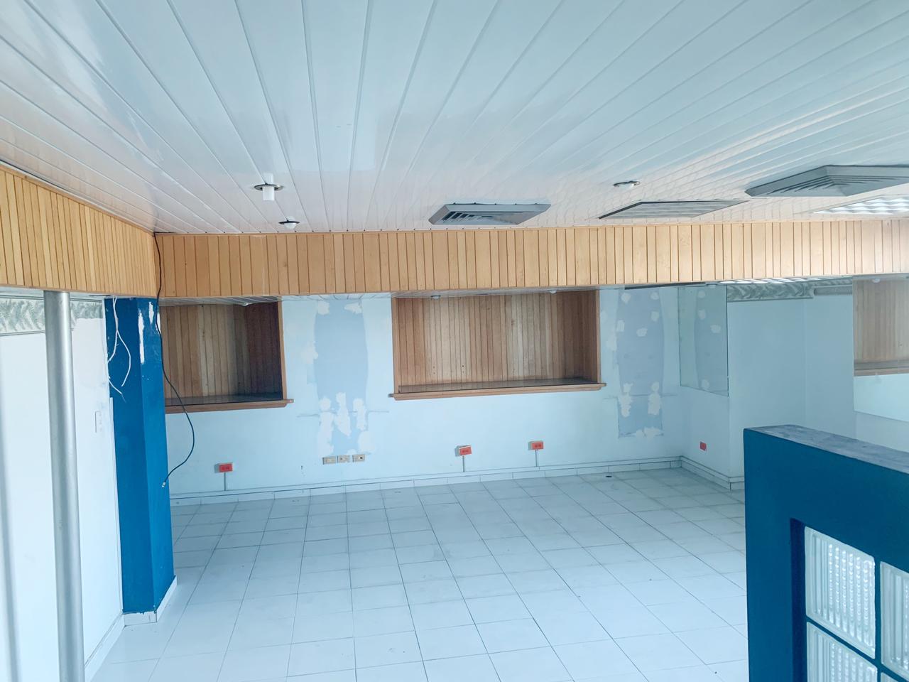 oficinas y locales comerciales - Local Piantini  3