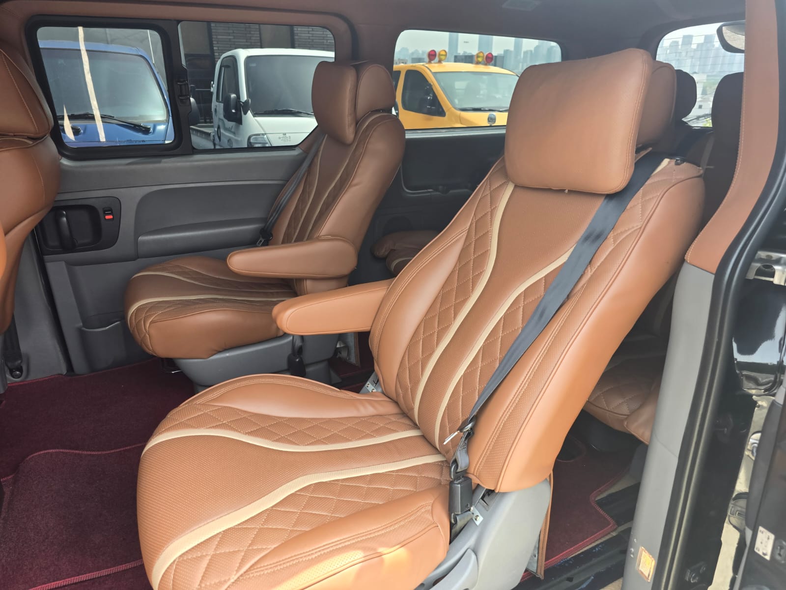 jeepetas y camionetas - HYUNDAI GRAND STAREX 2021 UNICA RECIEN IMPORTADA 1