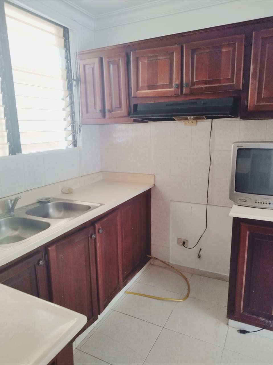 apartamentos - Se Alquila Apartamento en el Embrujo II (Segundo nivel). Precio $25,000.  1