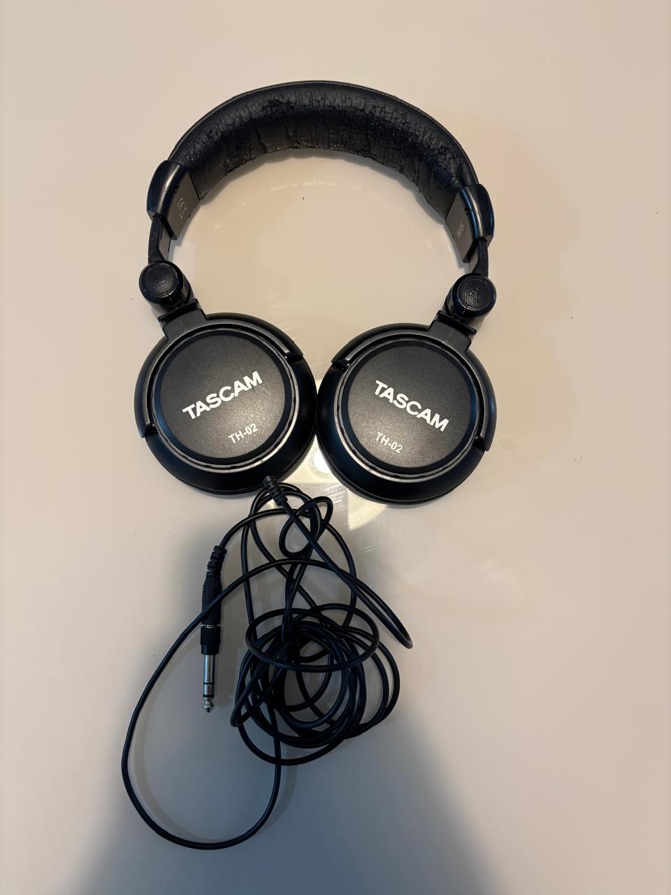 camaras y audio - Tascam Studio Headphones 500 c/u (4 disponibles) 1