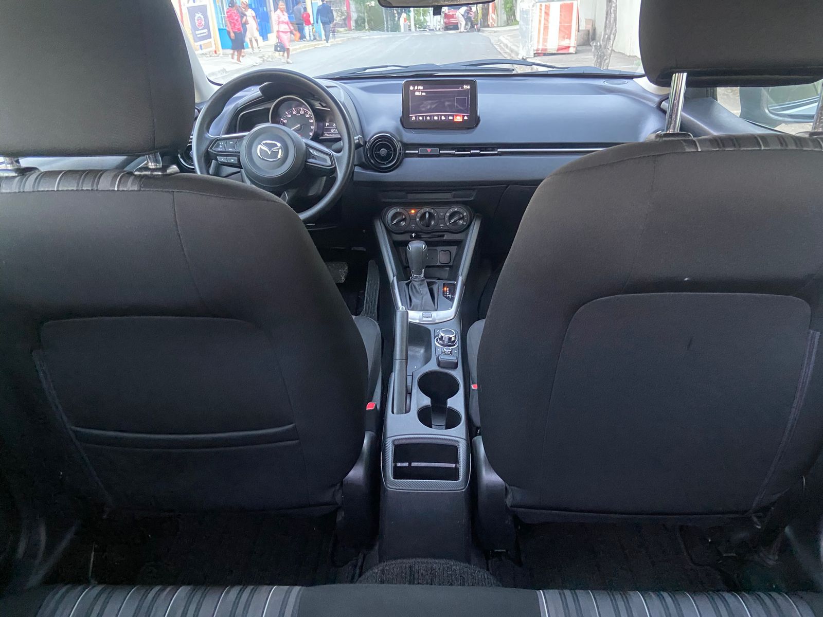 carros - MAZDA DEMIO 2019 6