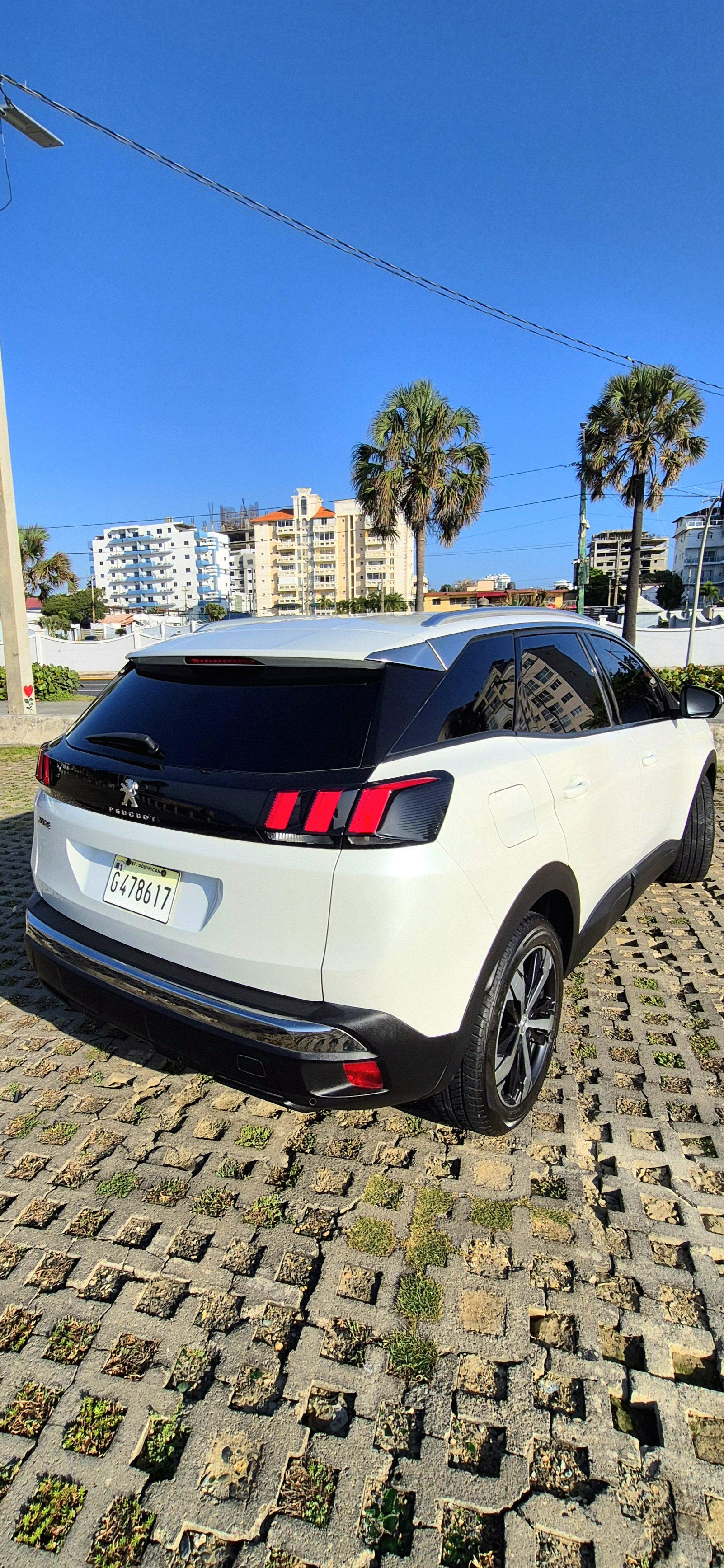 jeepetas y camionetas - Peugeot 3008 - Garantía constructor - Como nuevo 5