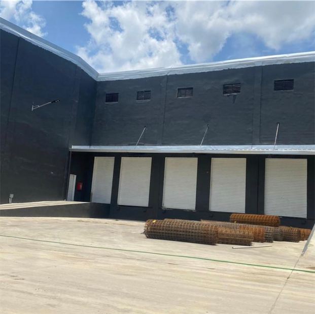oficinas y locales comerciales - Nave céntrica con buen espacio 4