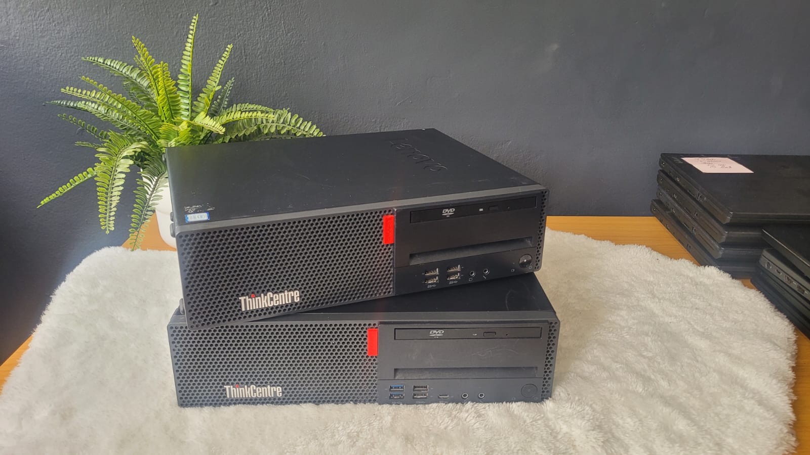 computadoras y laptops - CPU LENOVO M920S EN BUENAS CONDICIONES 1