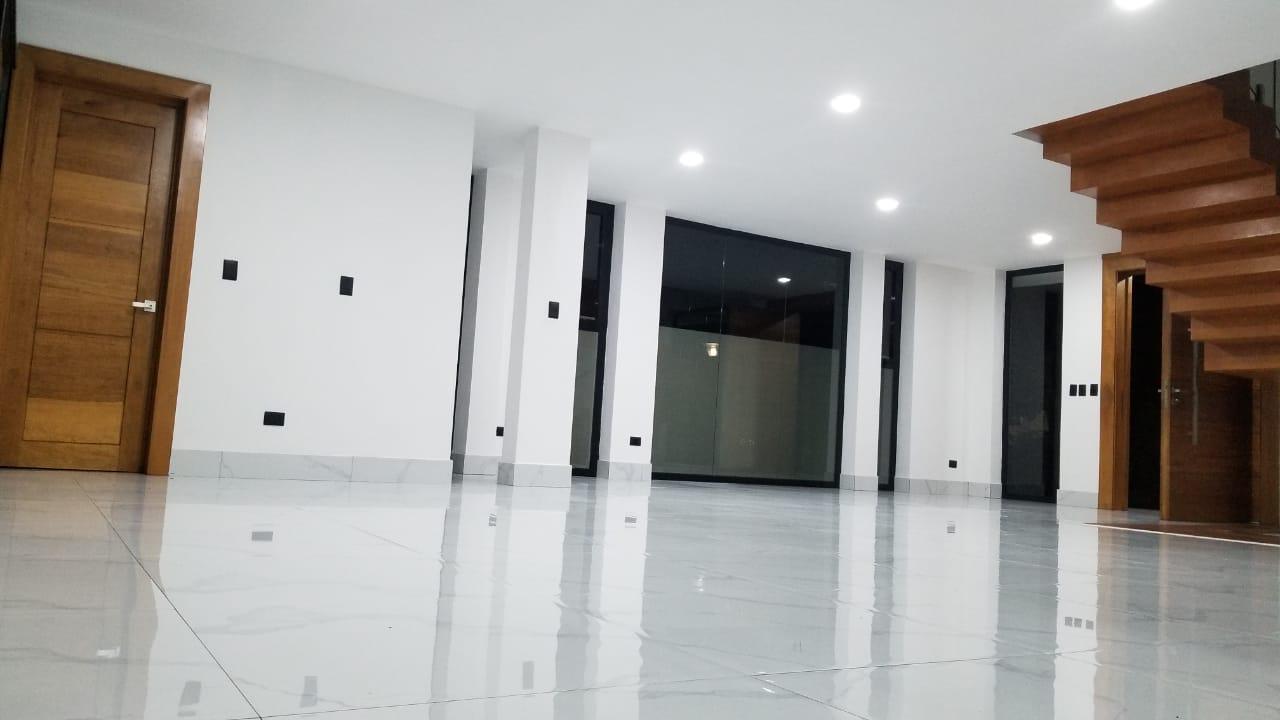 casas - Casa moderna en venta en Altos de Los Samanes, Santiago – 3 habs, 2 niveles 1