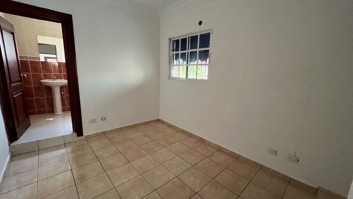 casas - Casa en alquiler en San Geronimo de 5 hab  5