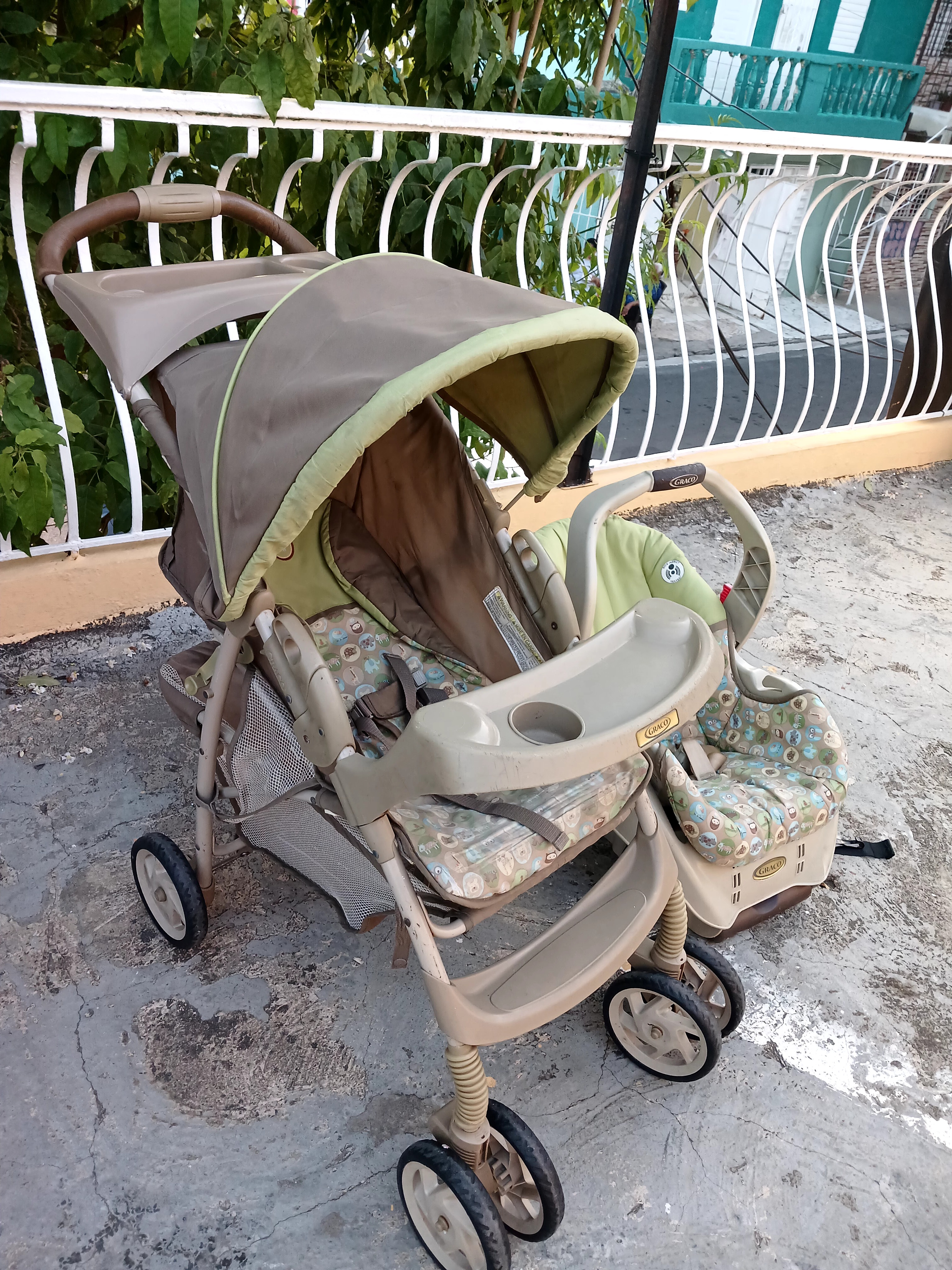 coches y sillas - Coche y cargador carro 3