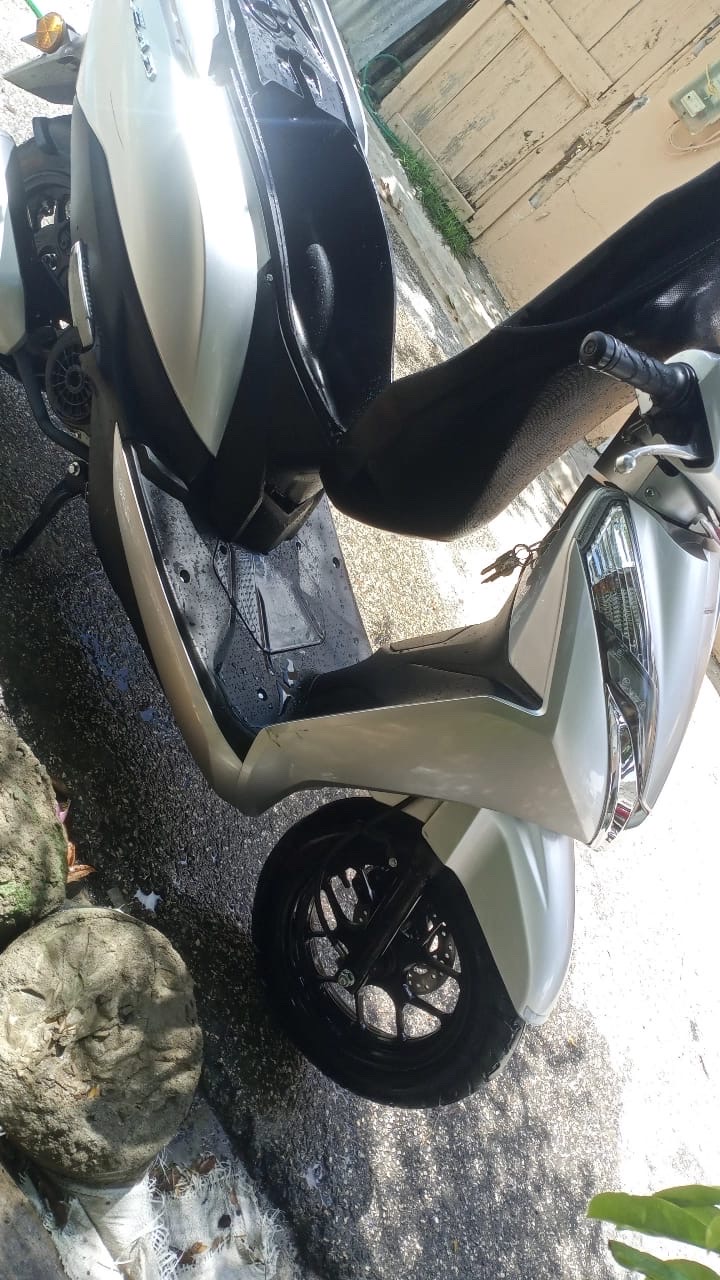 motores y pasolas - Motocicleta marca Motobison 2024 modelo Lead 150 Gris 7