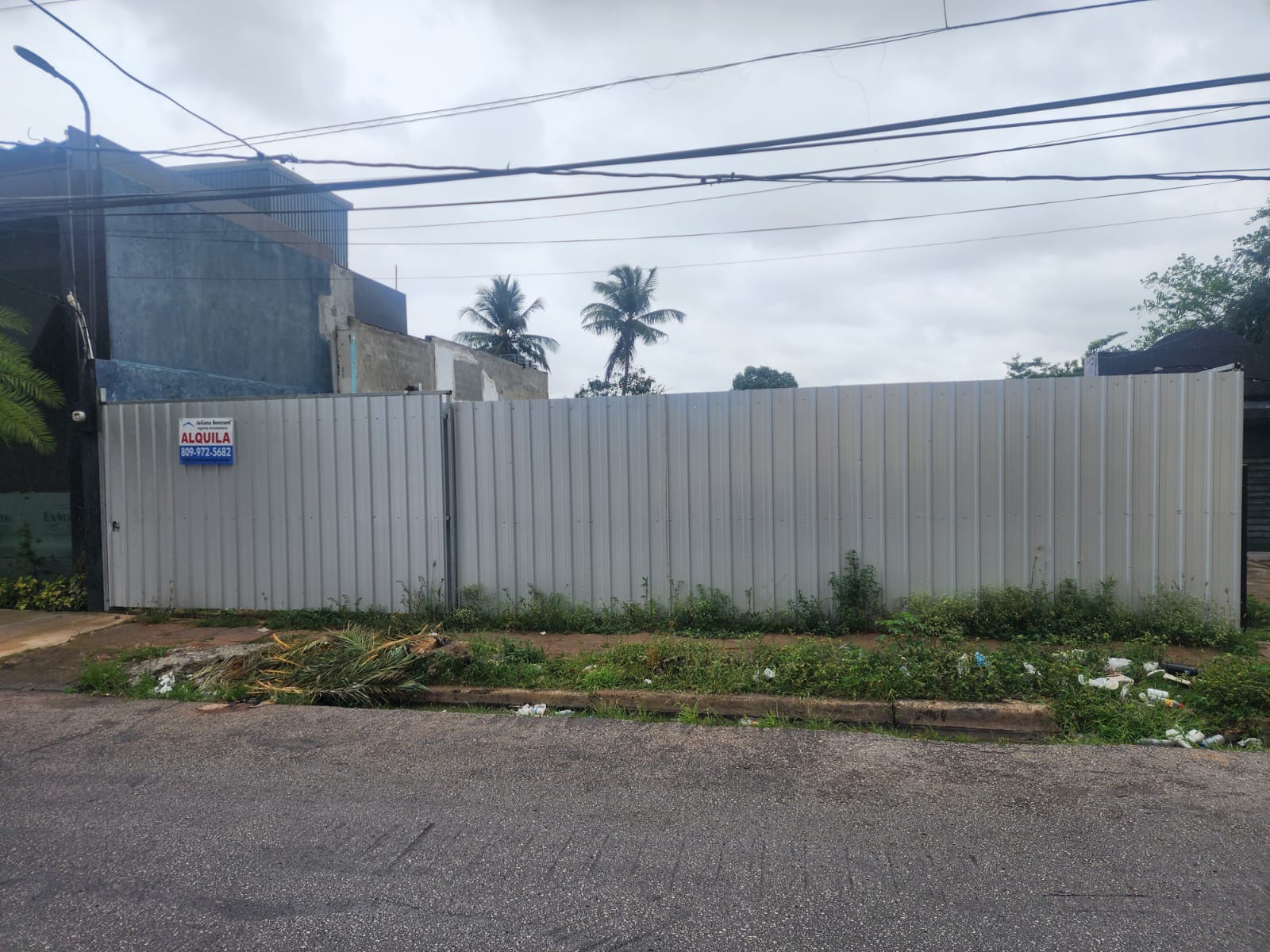 solares y terrenos - ALQUILO Y VENDO SOLAR ENSANCHE OZAMA   710 METROS  4