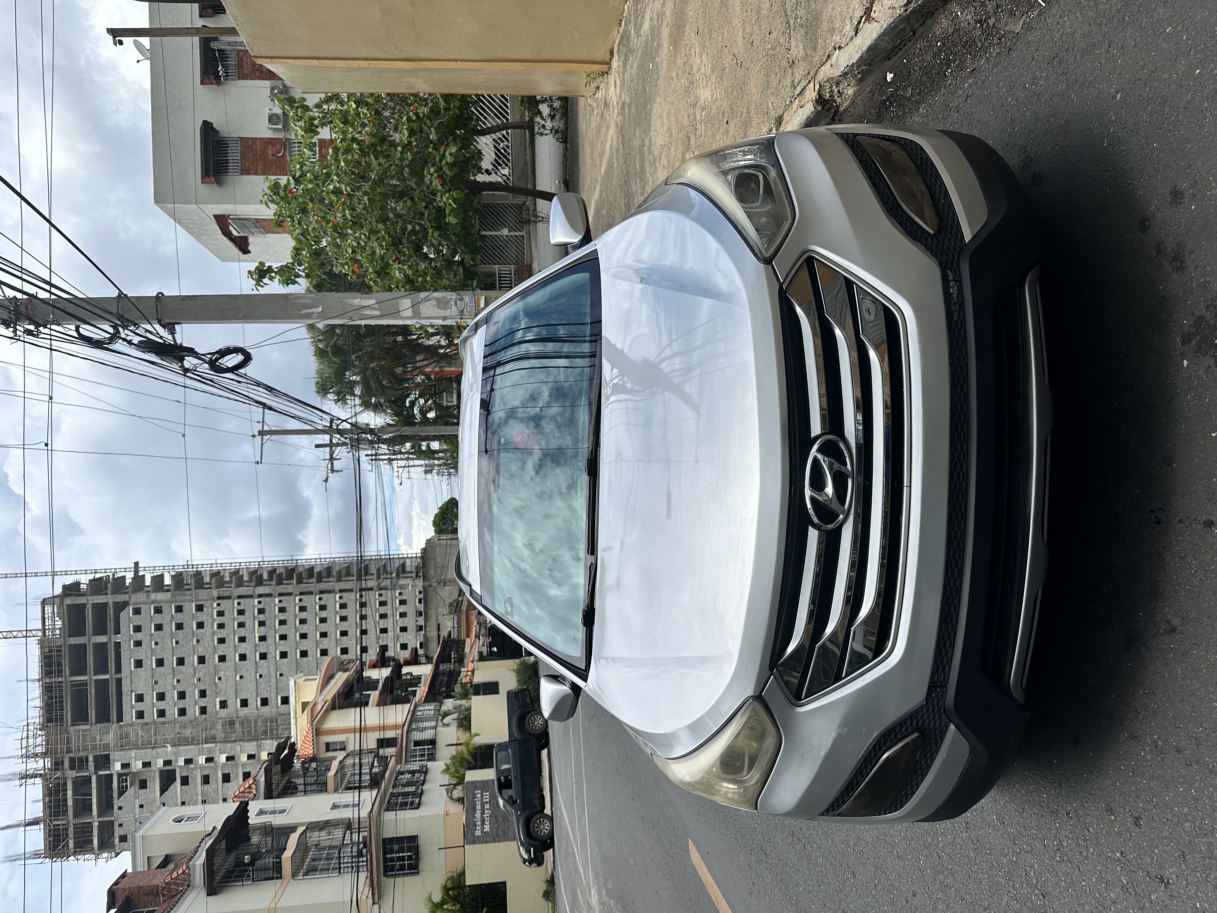 jeepetas y camionetas - Santa fe sport 2016 negociable  3