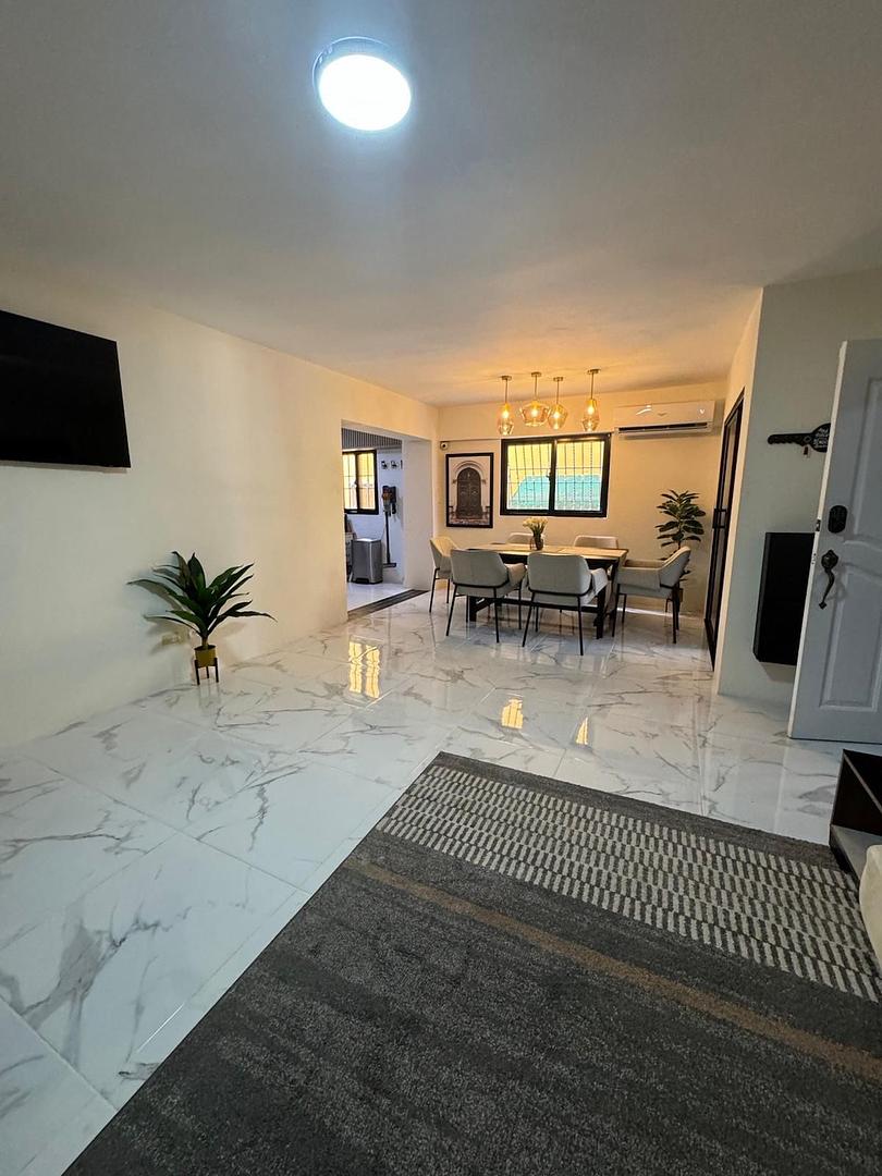 apartamentos - venta de apartamento remodelado 2do piso en la Isabelita Santo Domingo este  5