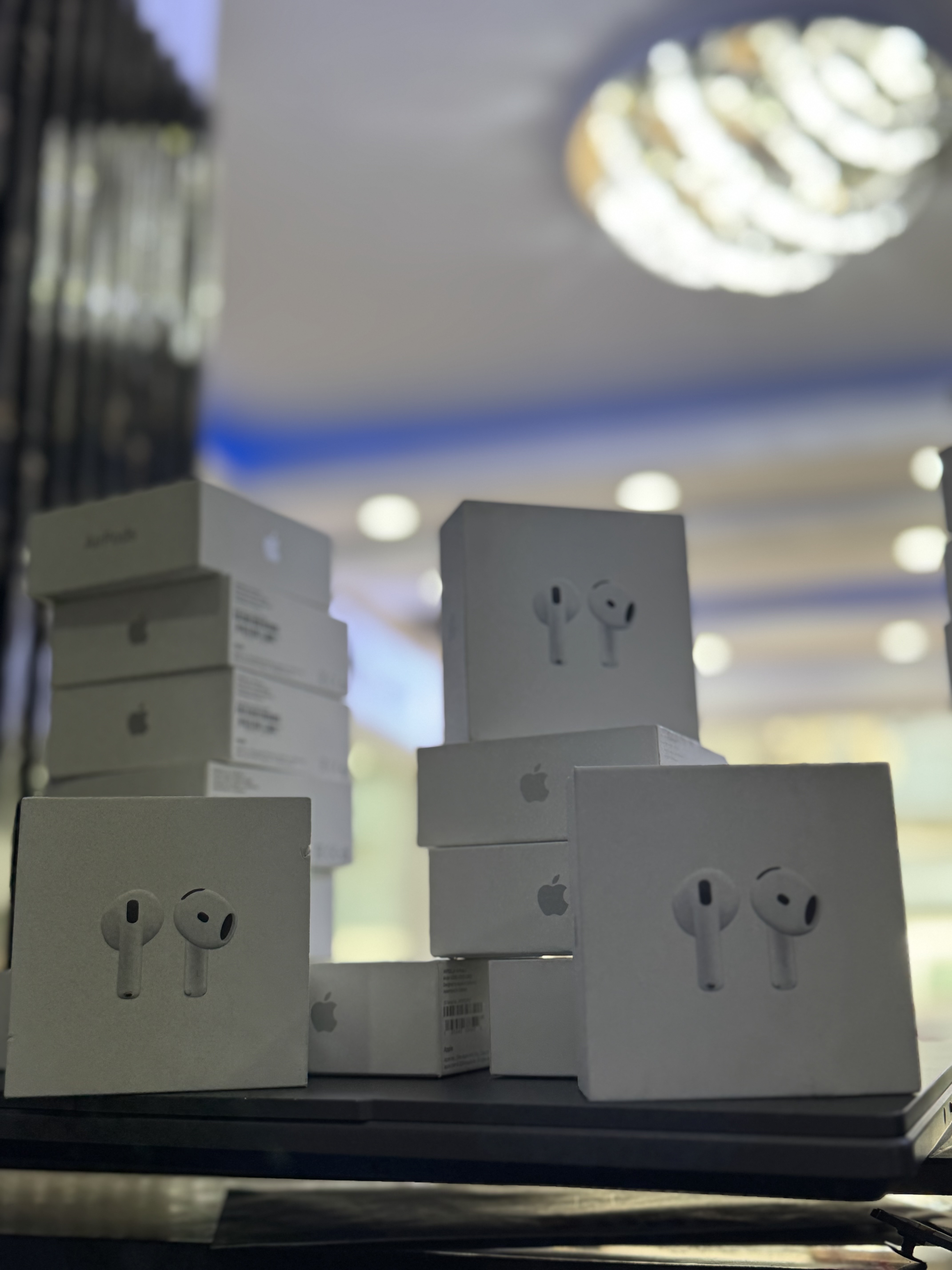 camaras y audio - AirPods 4 
y android Dora 0