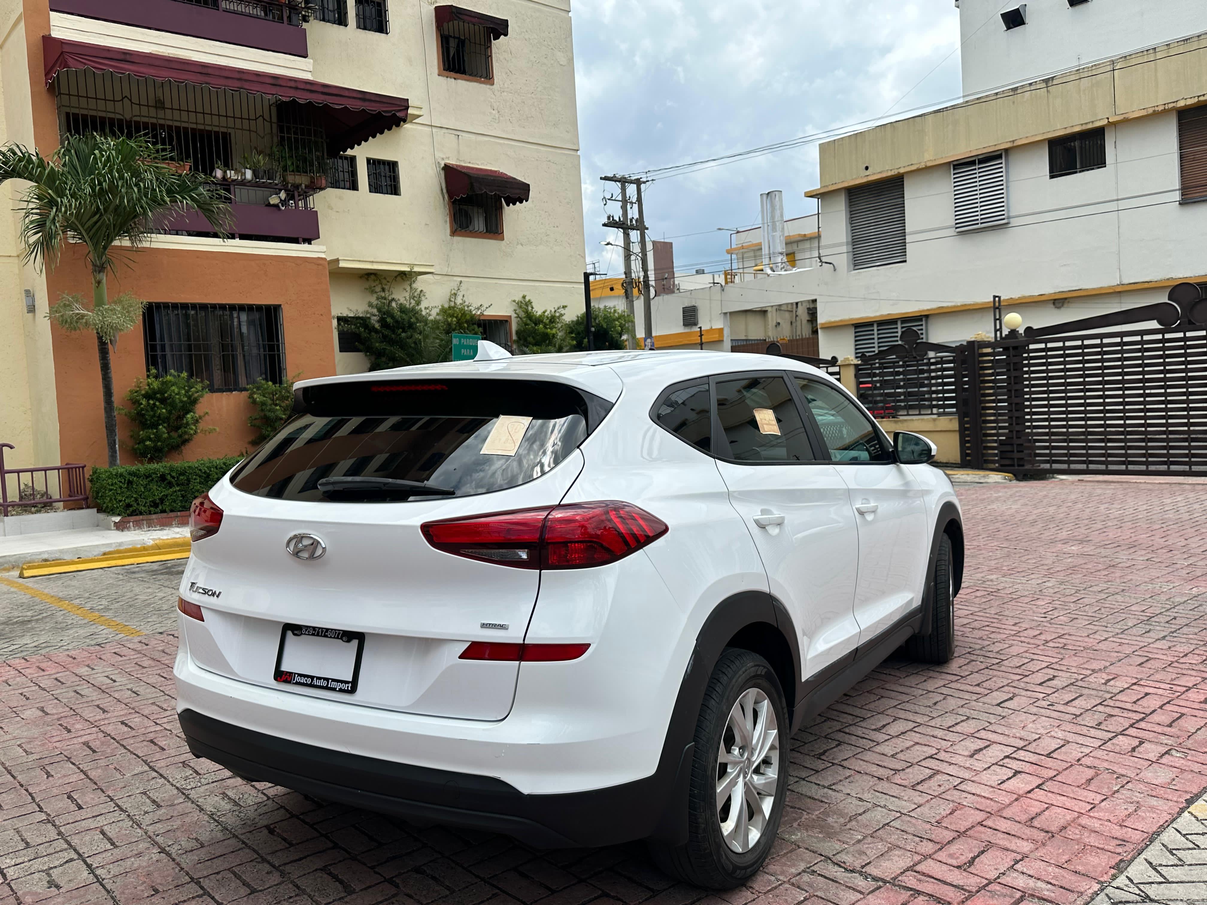 jeepetas y camionetas - HYUNDAI TUCSON SE 19 CLEAN  6