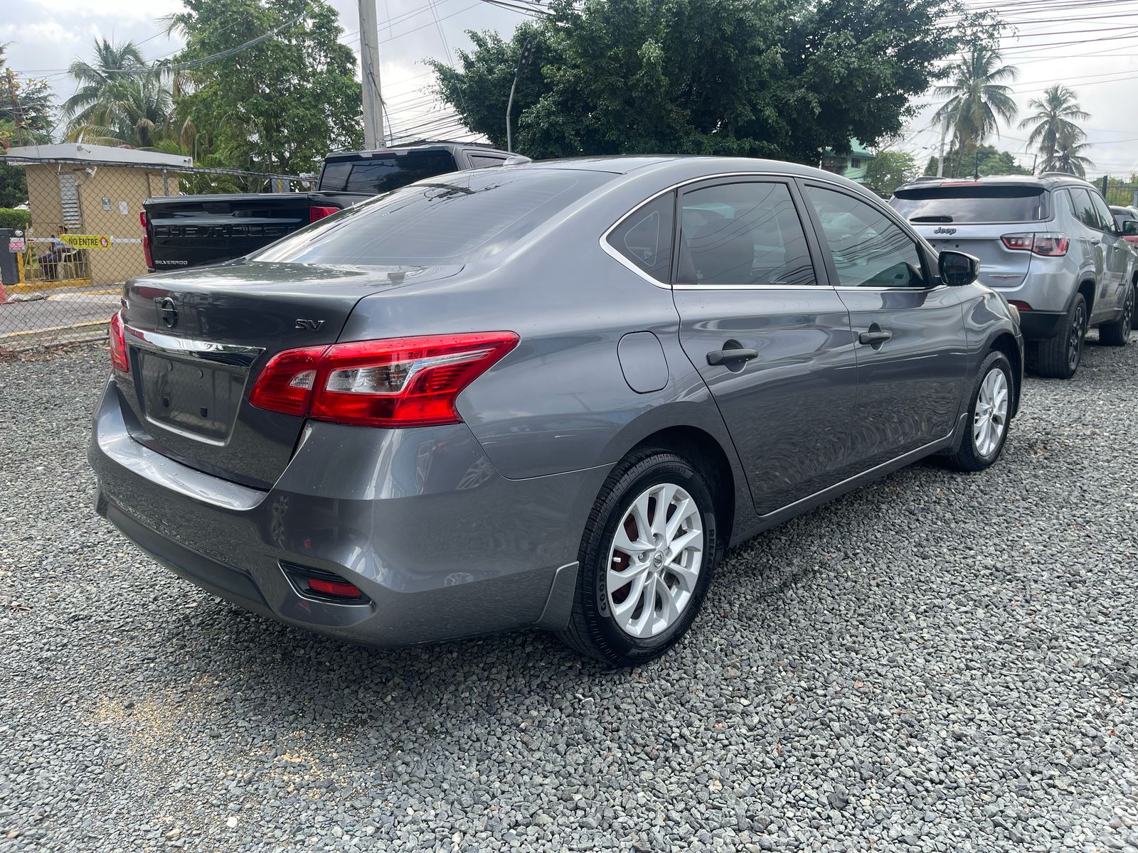 carros - Nissan Sentra SV  8