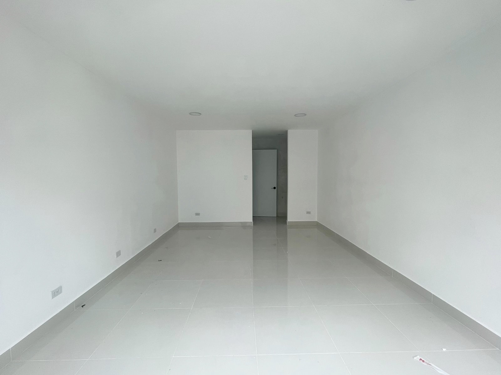 oficinas y locales comerciales - local céntrico en bella vista 1