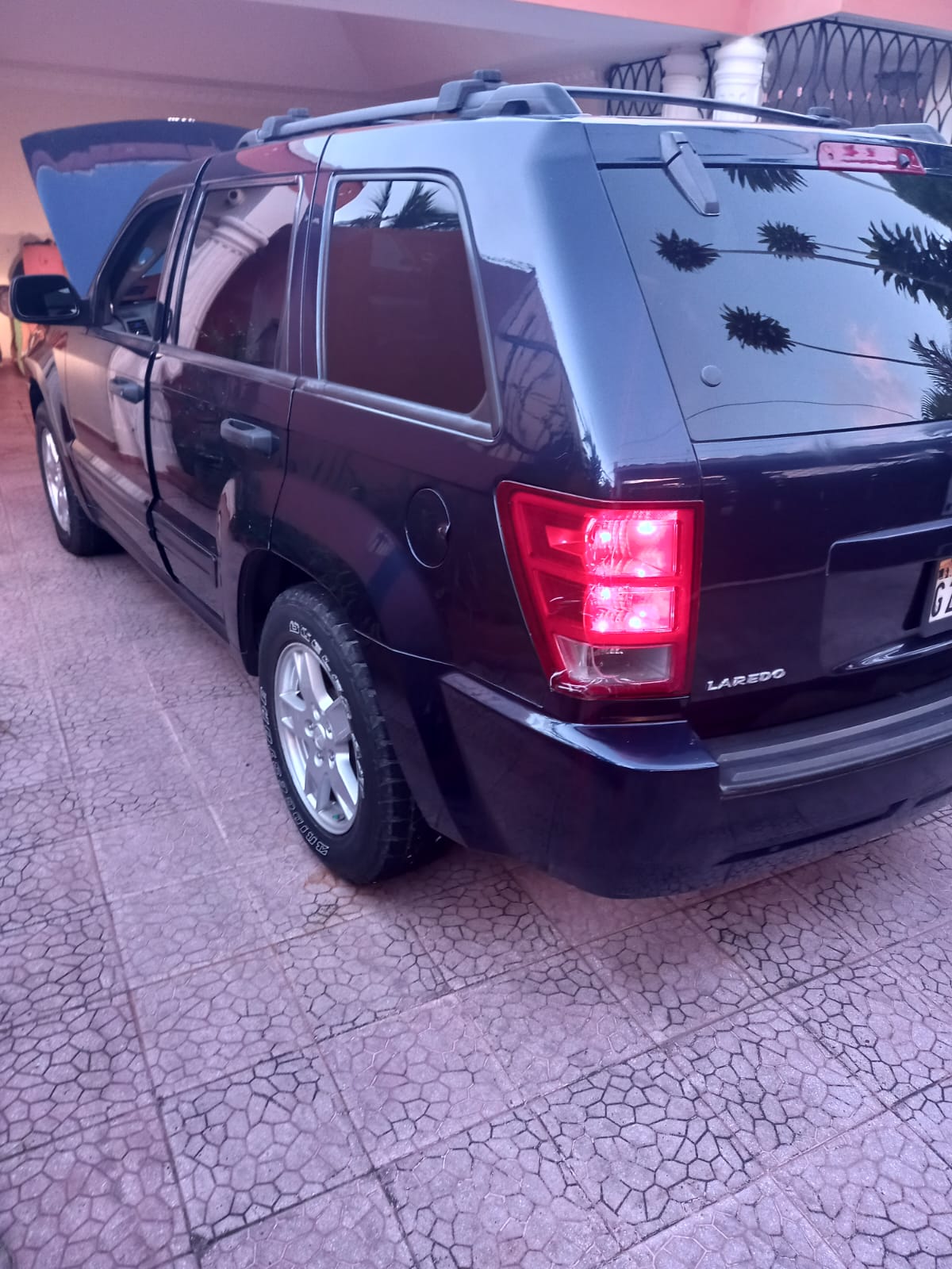 jeepetas y camionetas - Jeep Cherokee Laredo 06  3