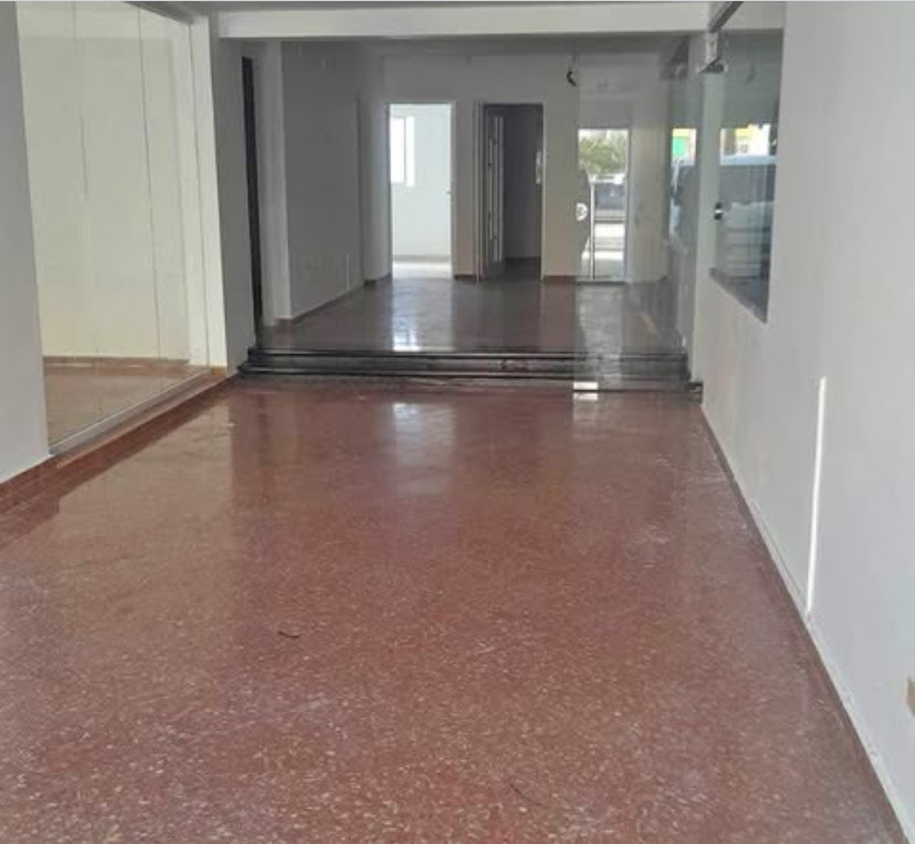 oficinas y locales comerciales - se alquila local  1