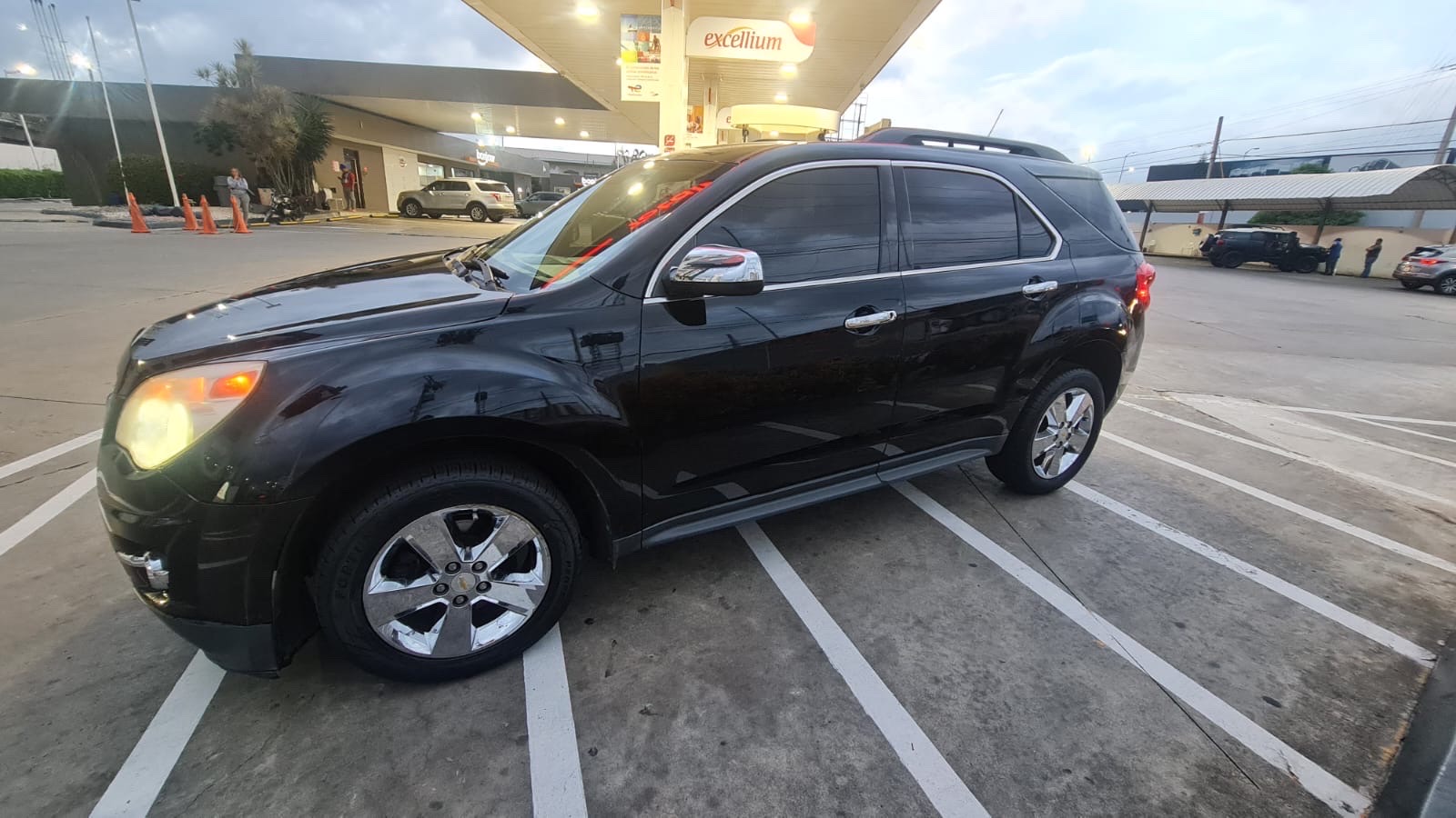 jeepetas y camionetas - Vendo para comprar un vehículo de 3 filas de asientos… 2