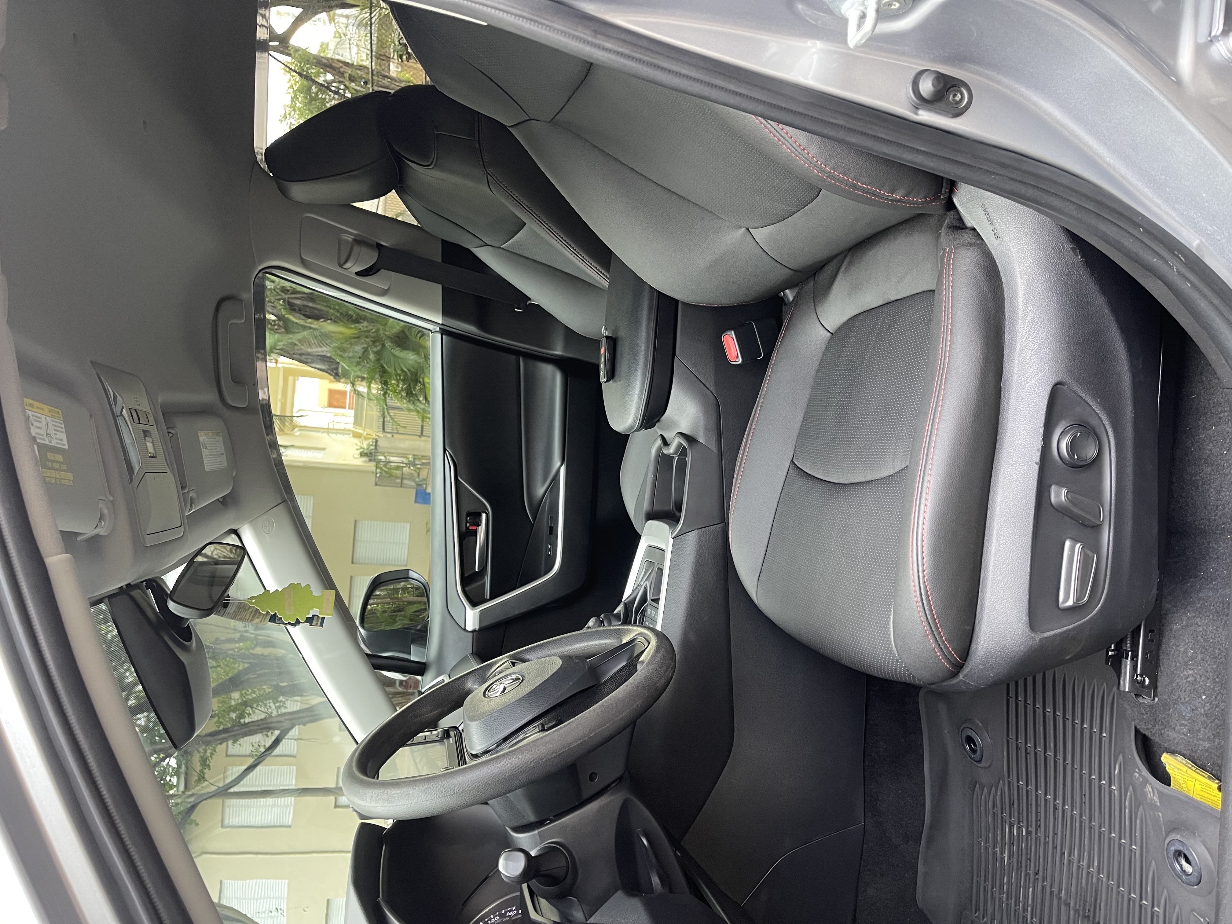 jeepetas y camionetas - Toyota rav4 XLE 2021 7