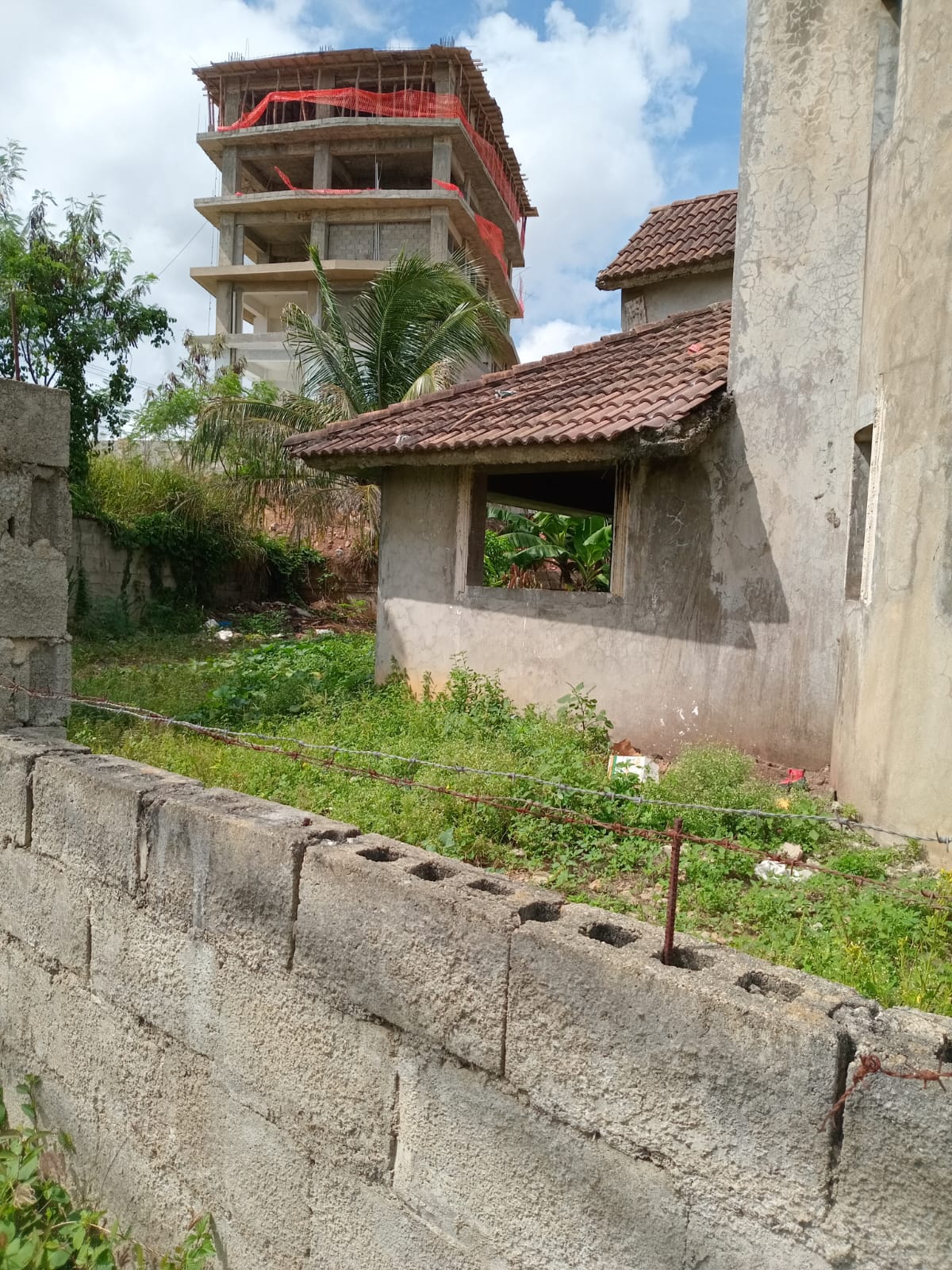 solares y terrenos - PROPIEDAD EN VENTA EN URB. THOMEN 7