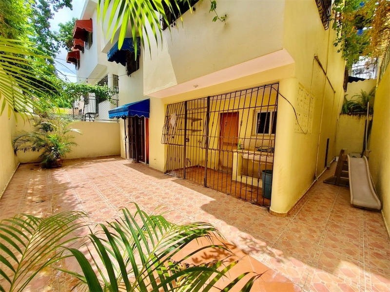 casas - Venta de casa en mirador del este Santo Domingo de 415mts 9