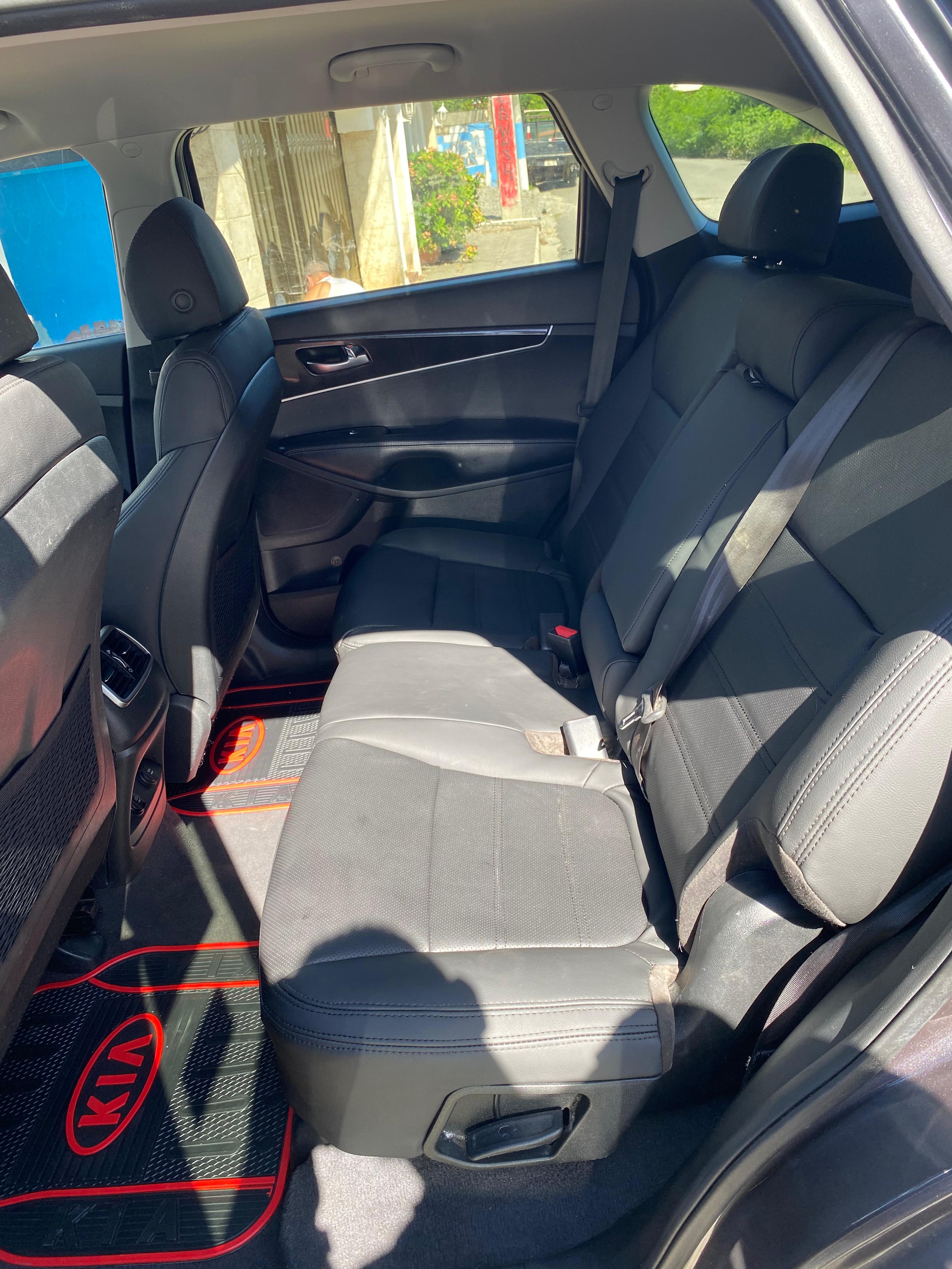 jeepetas y camionetas - Kia Sorento Lx 2018 6