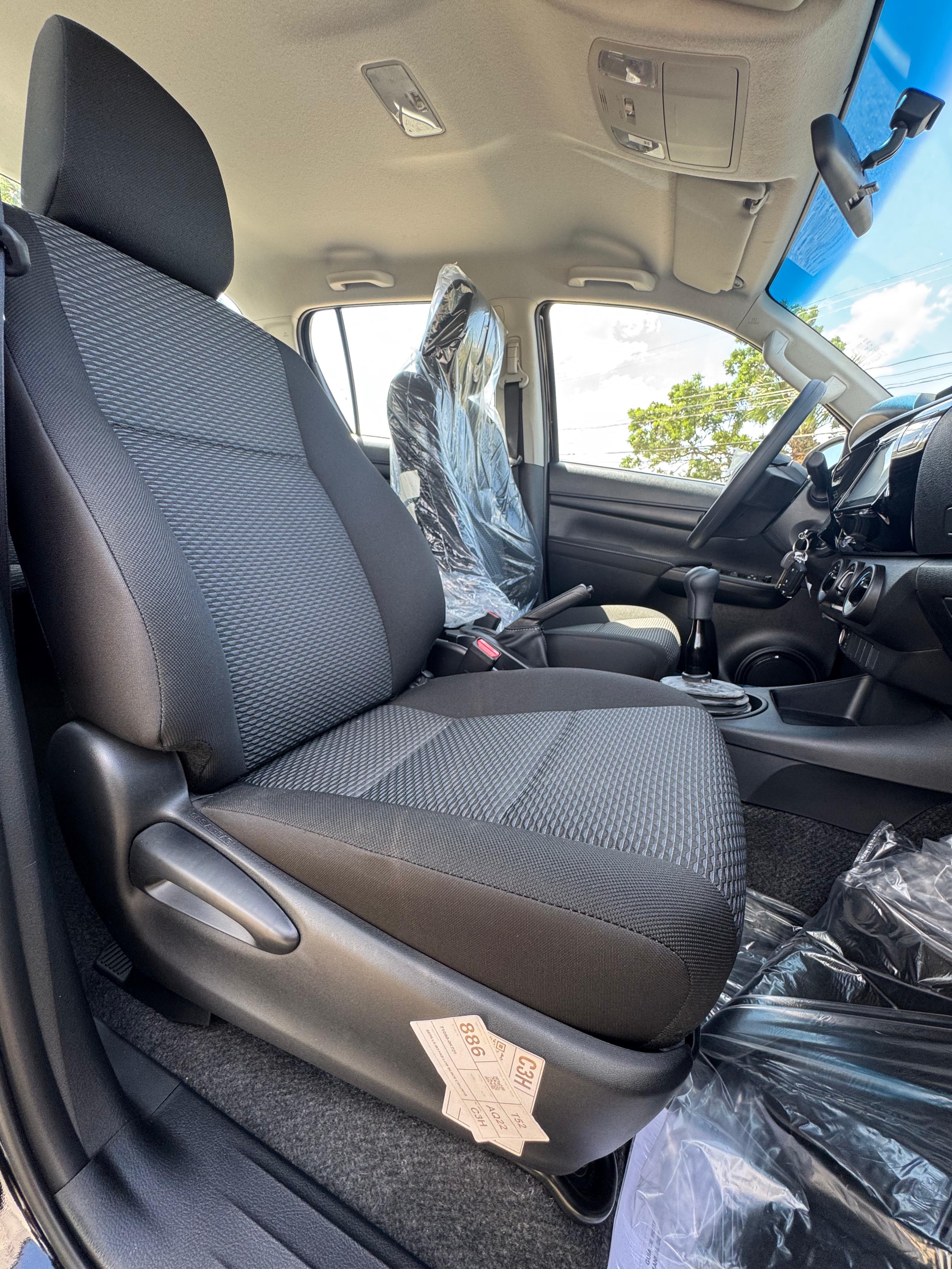 jeepetas y camionetas - Toyota Hilux 4WD 2024 5