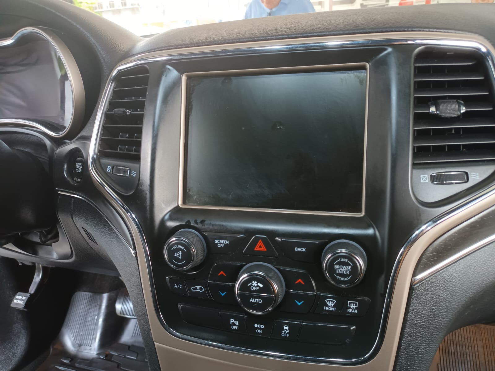 jeepetas y camionetas - Grand cherokee 2015 Por enfermedad familia 3