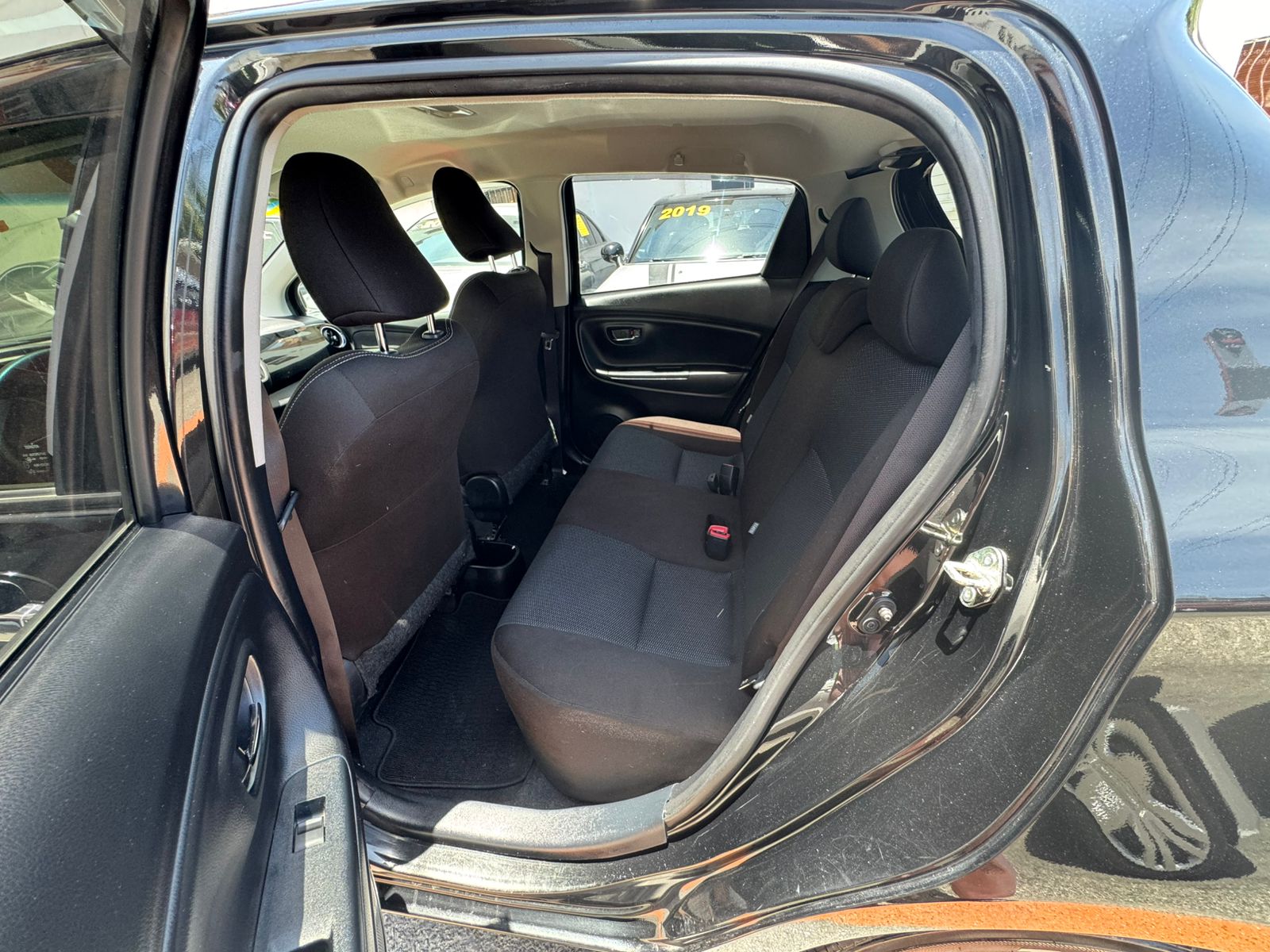 carros - Toyota Vitz 2019 5