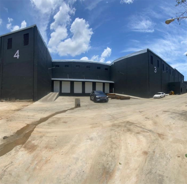 oficinas y locales comerciales - Nave céntrica con buen espacio 5