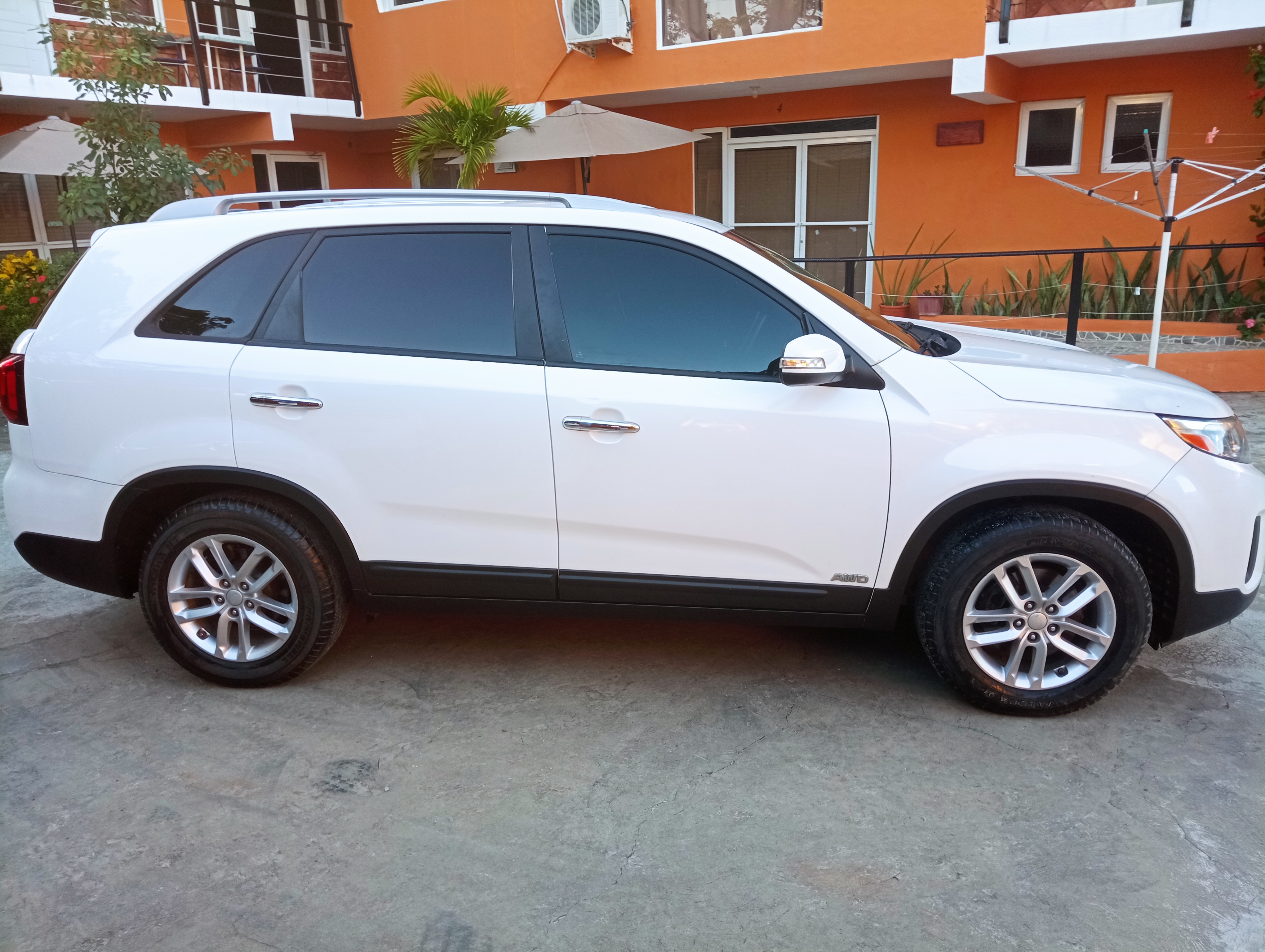 jeepetas y camionetas - Vendo Kia Sorrento 2015 2