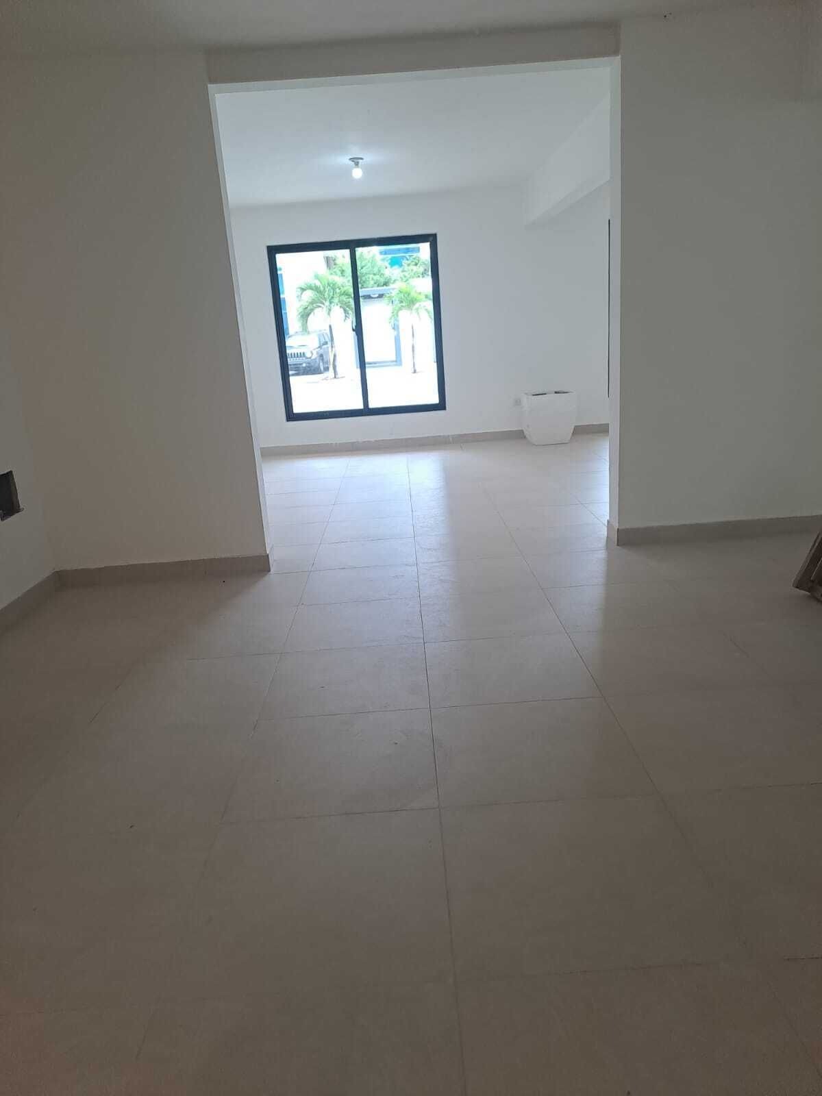 oficinas y locales comerciales - ALQUILO  Local en 1er Piso en Naco 5