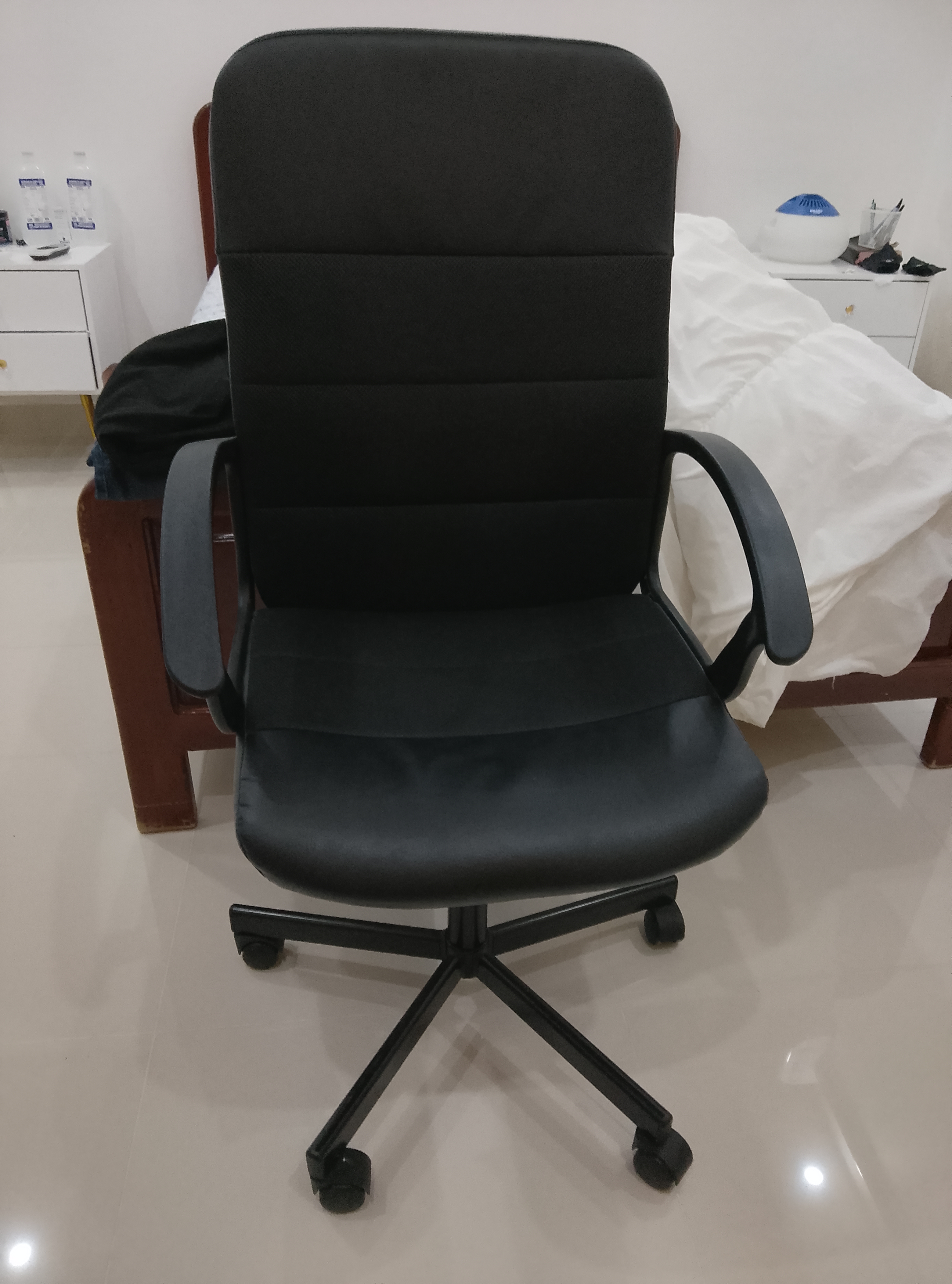 articulos de oficina - vendo está silla de escritorio esta en excelente condiciones 
