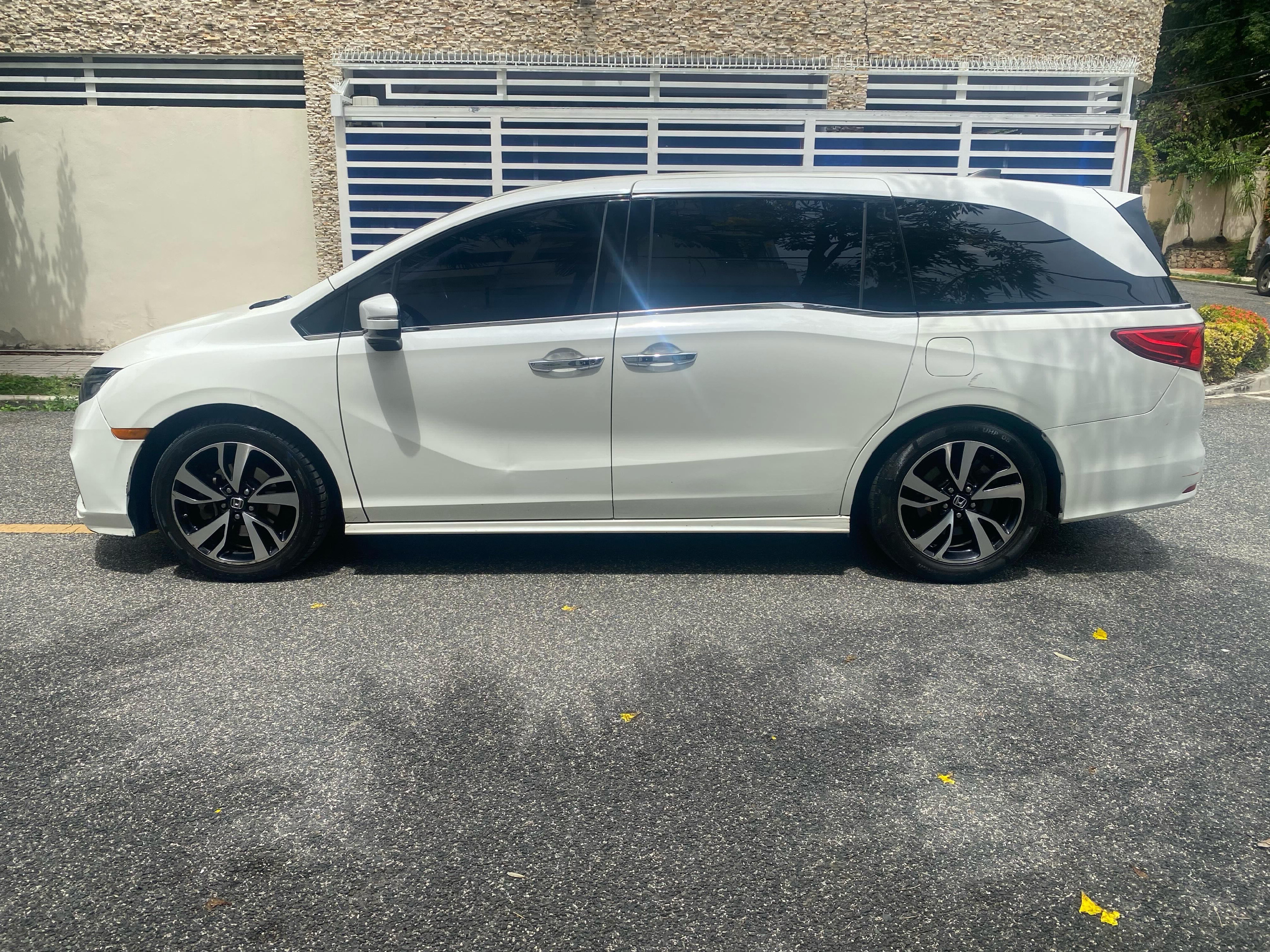 carros - Honda Odessy 2018 Elite, ful, sunroof, aspiradora, pantalla, asientos giratorios 8